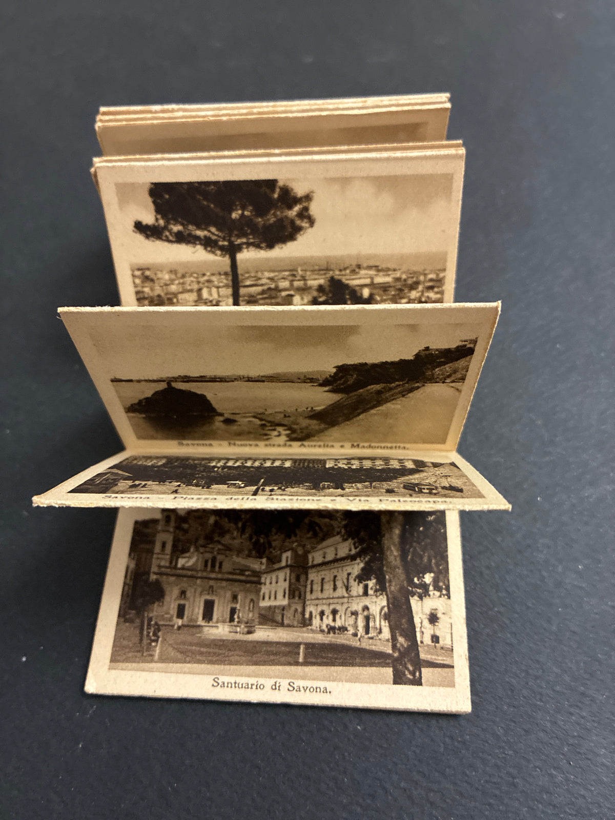 Libretto souvenir cartoline vintage "Ricordo di Savona - 20 vedute artistiche" (Anni '30/'40