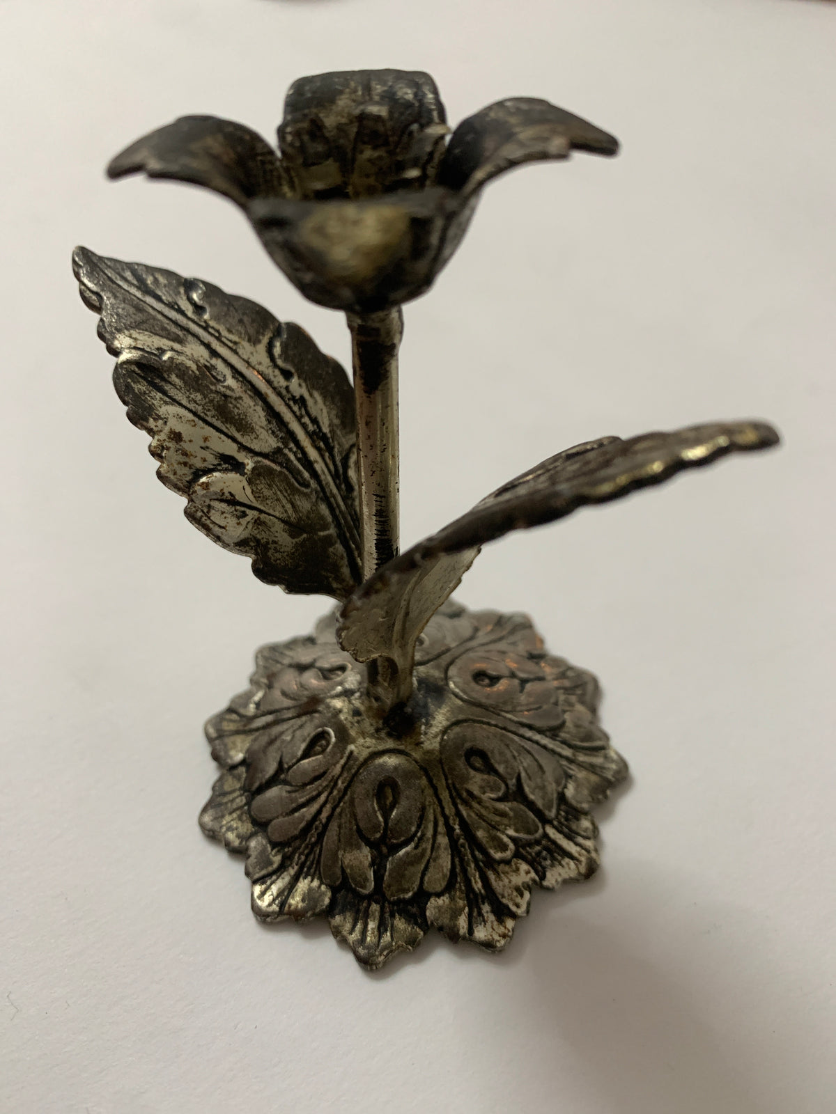 Portacandela Vintage in Metallo Argentato a Forma di Fiore con Foglie