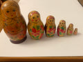 Set Matrioska Russa Vintage in Legno Dipinta a Mano (6 Pezzi)
