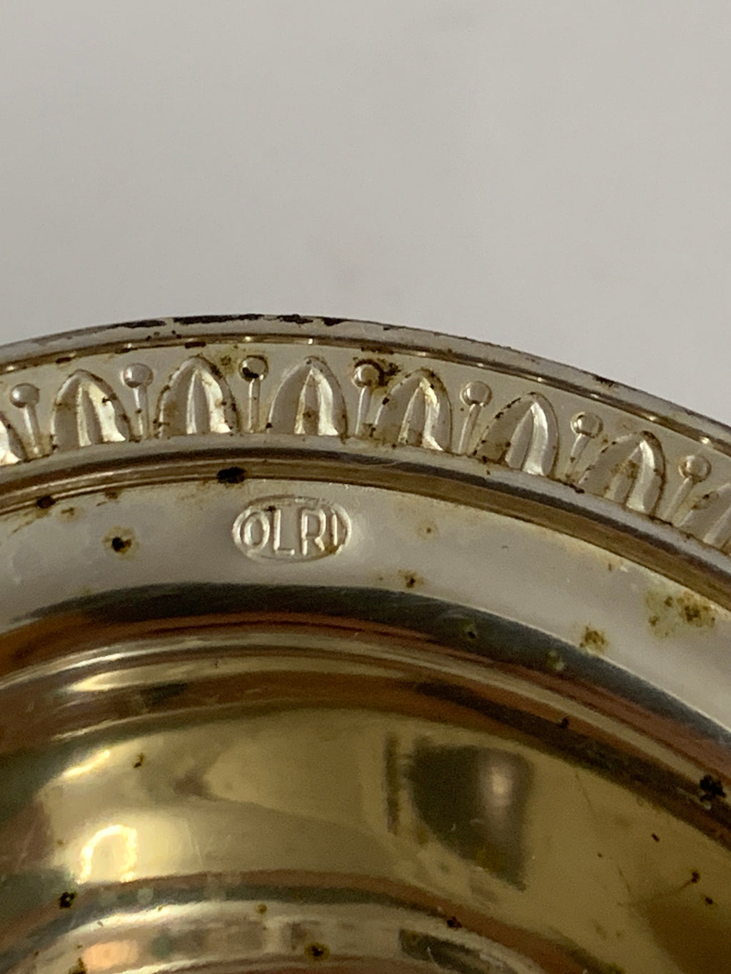 Alzatina Ovale Vintage Marchiata OLRI in Metallo Dorato/Argentato con Piedini a Zampa