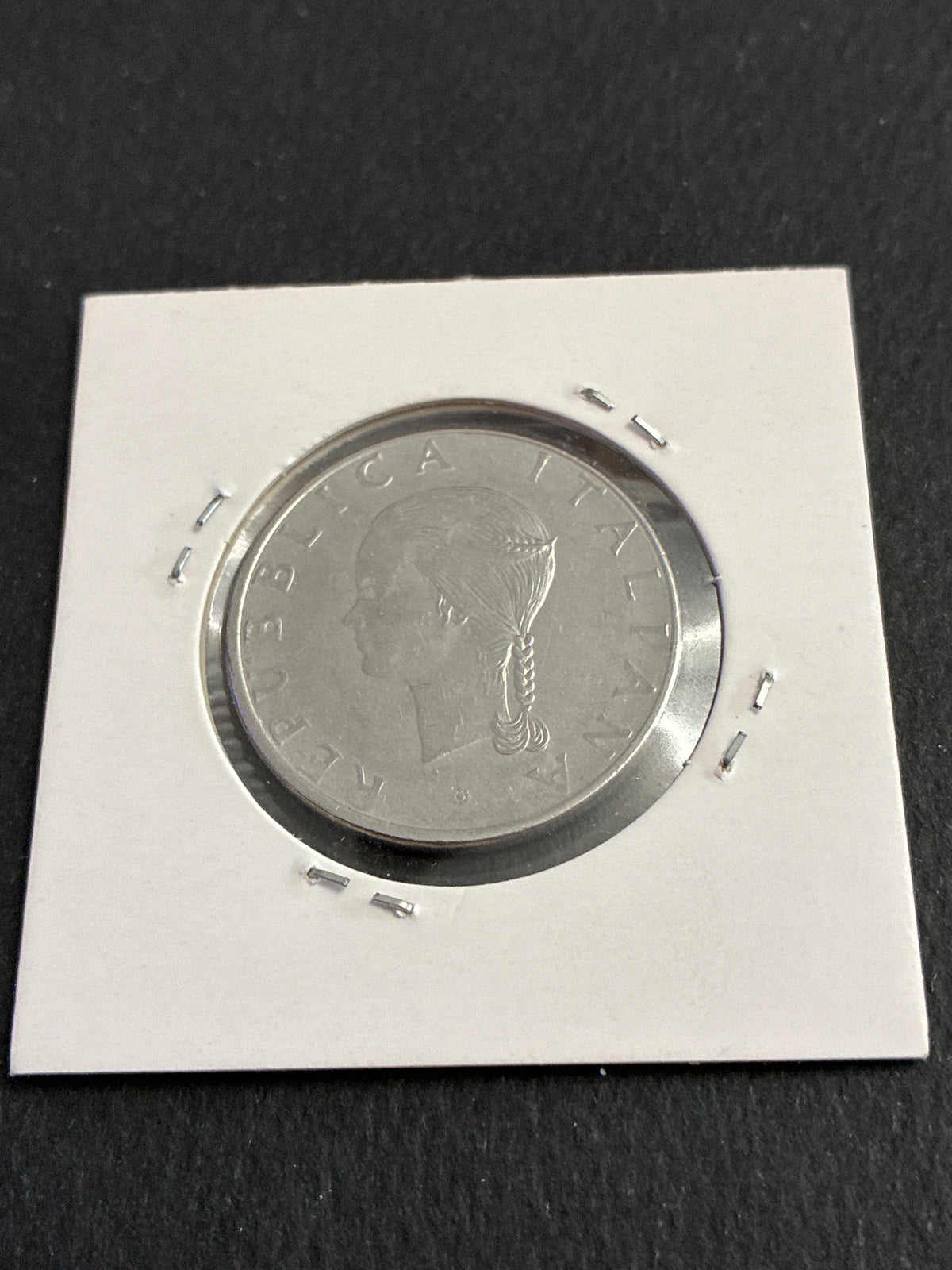 100 lire del 1979 FAO variante errore di conio senza firma incisore