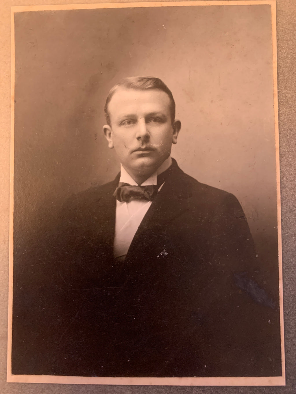 Lotto 2 Antiche Fotografie Ritratti Uomo Donna Studio Witcomb Buenos Aires D'Epoca