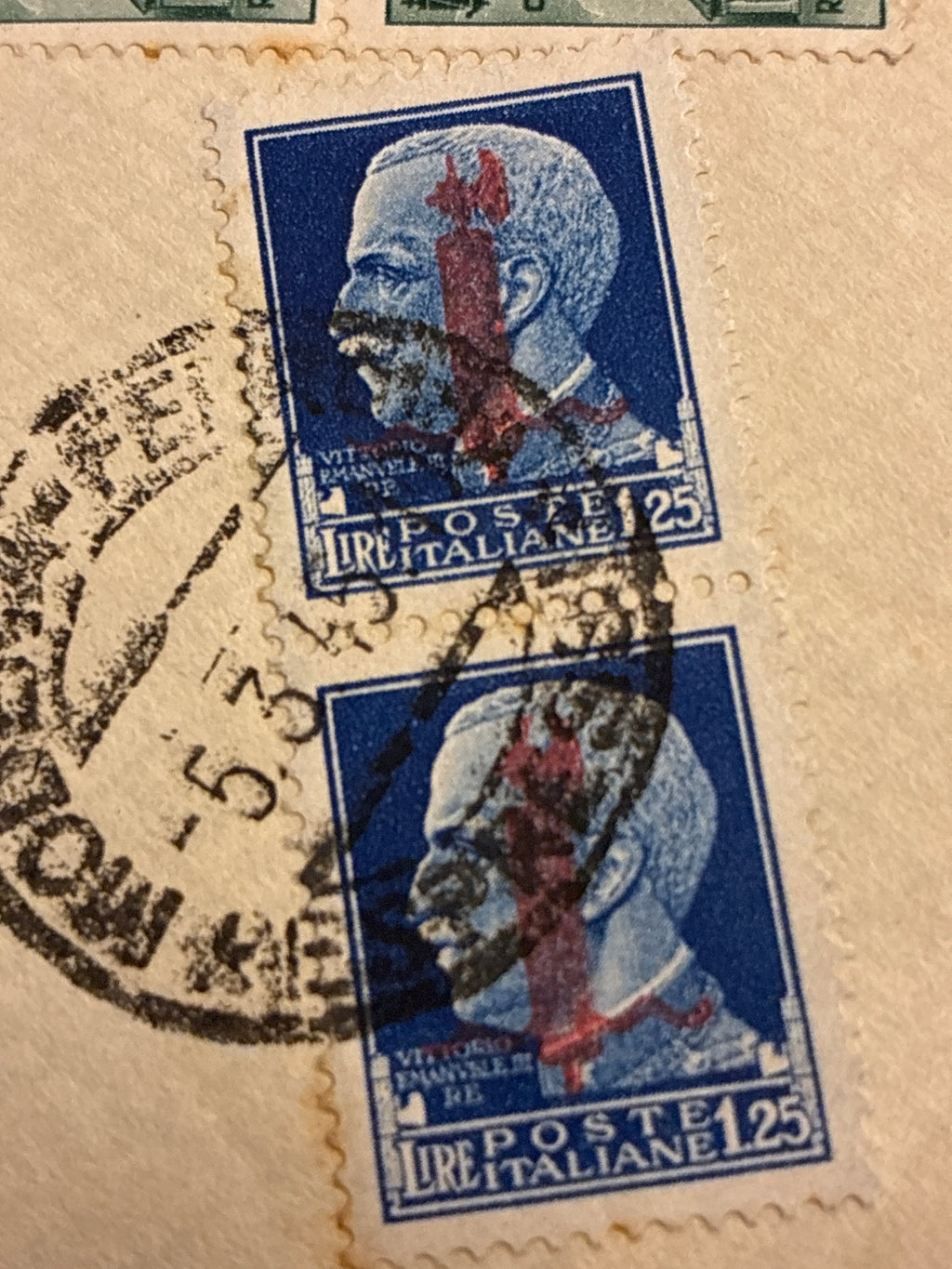 Repubblica Sociale Italiana: lettera per espresso da Modena a Genova del 5 marzo 1945 affrancata con blocco di quattro da 25 Centesimi della serie Monumenti Distrutti e coppia da 1,25 Lire della serie Imperiale con sovrastampa del fascetto in rosso in esa