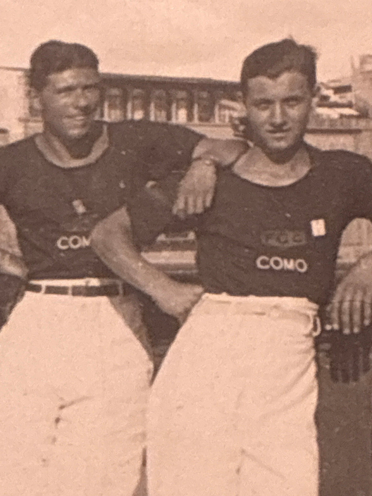 Foto Unica e Inedita Ventennio Fascista - Atleti della F.G.C. Como in Trasferta a Firenze sul Ponte sull'Arno