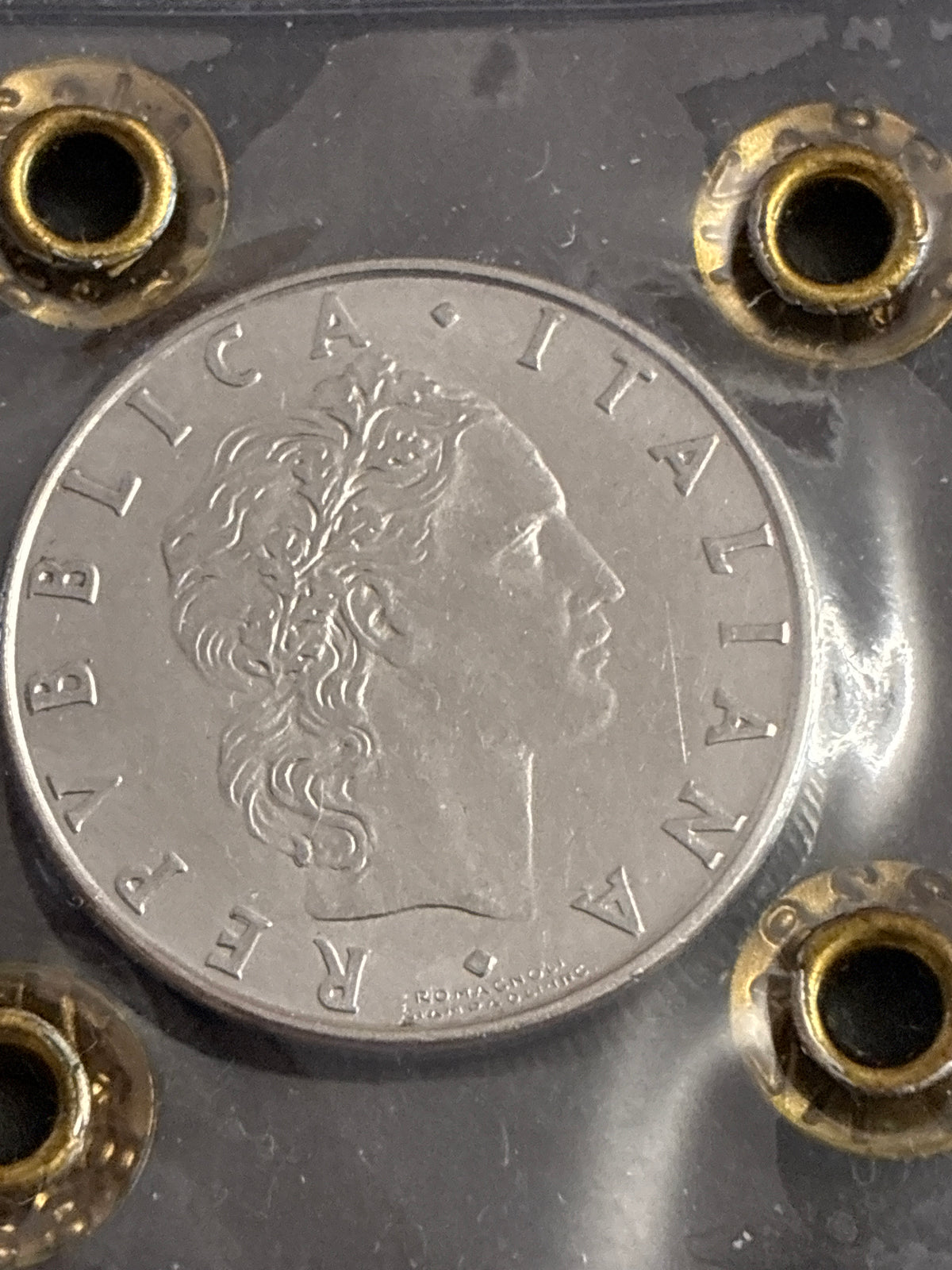 50 Lire Vulcano del '88 Periziata con Errore di Conio Slittamento del Tondello sui Nr della Data a Sx