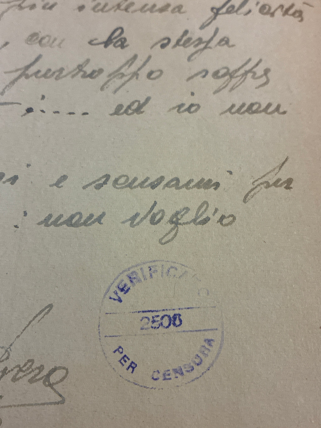 Luogotenenza: lettera ordinaria da Taranto a Roma del 19 aprile 1945 affrancata con un valore da 2 Lire rosso mattone della serie Imperiale con effigie dell'Italia Turrita e sottoposta a censura militare con timbro verificato 2500