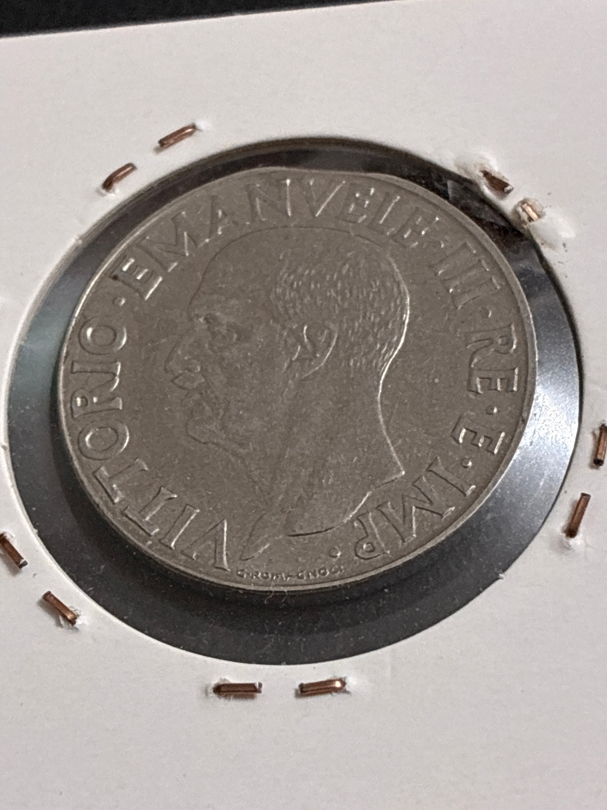1 Lira 1940 Impero Vittorio Emanuele III - Errore di conio Tondello Pizzicato