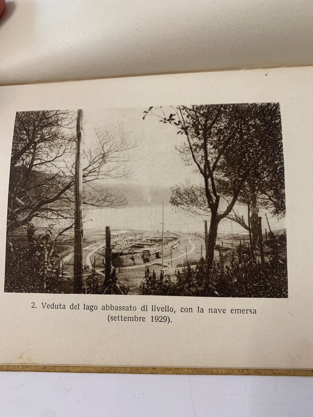 Libretto L'Arte per Tutti - La Prima Nave Imperiale del Lago di Nemi - Prof. Ugo Antonielli - Istituto LUCE
