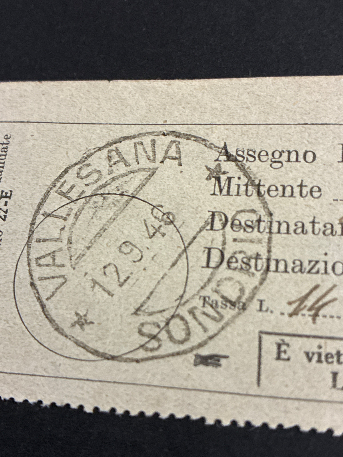 Ricevuta storica del 1948 di una corrispondenza raccomandata Modello 22-E spedita dall'ufficio postale di Vallesana (Sondrio) a Bormio.