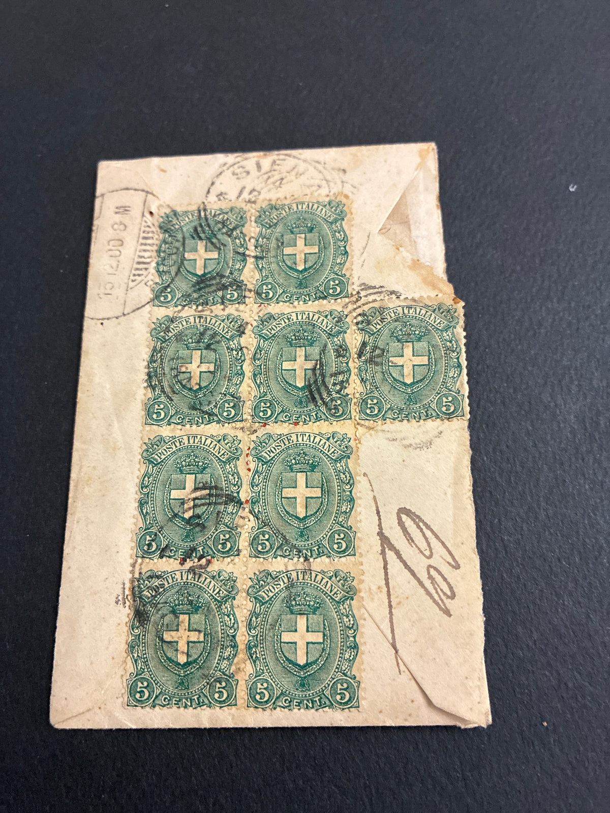 Busta 1907 da Siena a Livorno in tariffa raccomandata con affrancatura in blocco da nove del 5 centesimi
