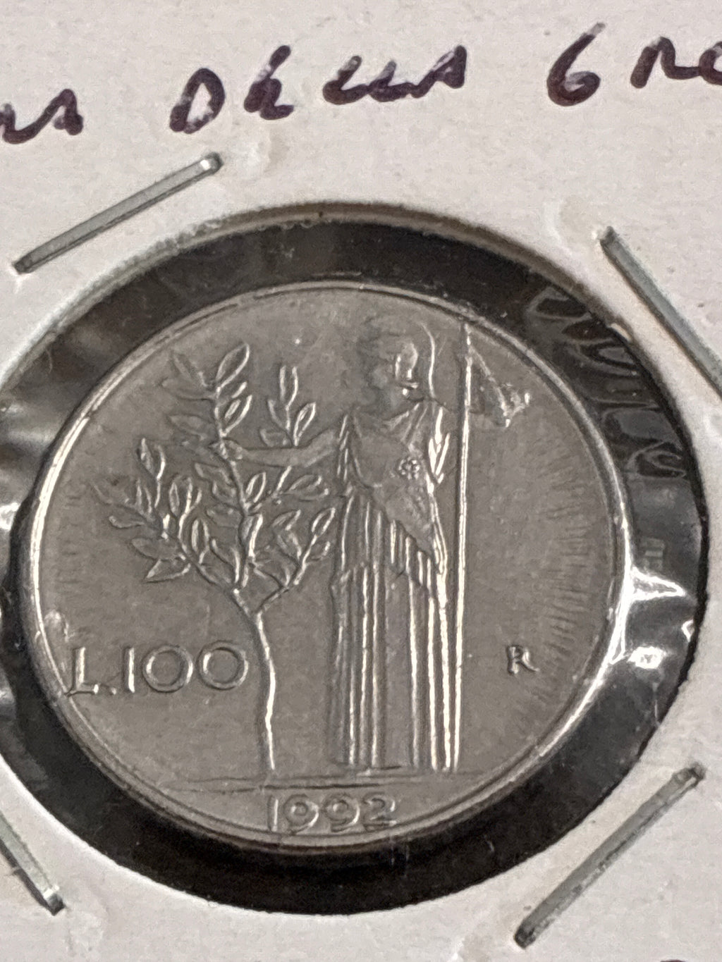 100 lire del 1982 Minerva errore rottura della grondaia e piccole fratture multiple al dritto e sul numero 9