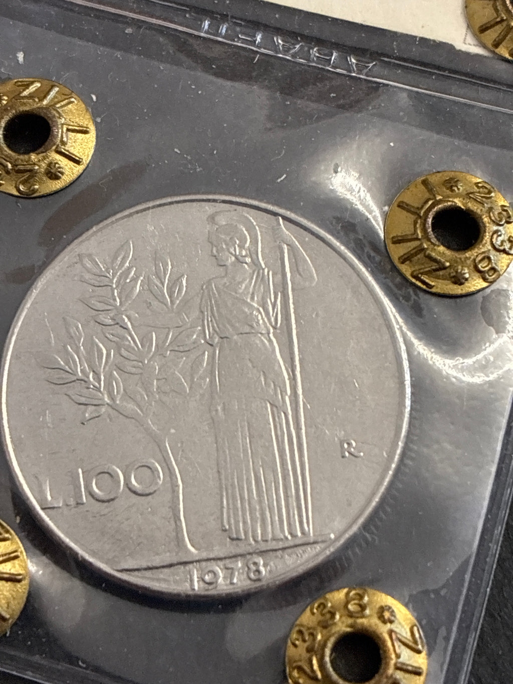 100 Lire 1978 Minerva con Orecchio Evanescente Mancano Capelli Periziata