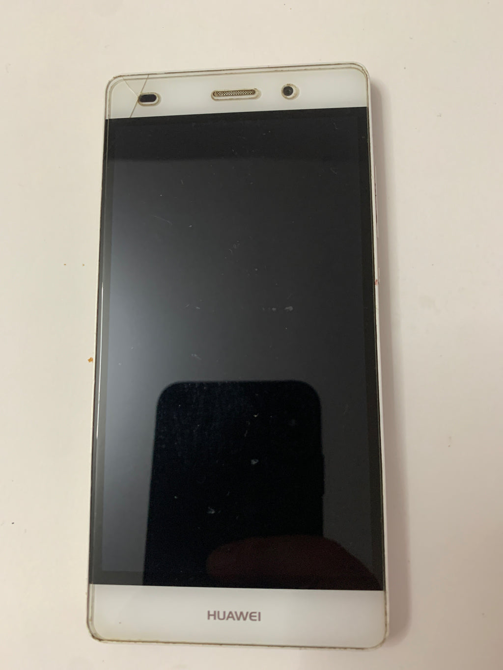 Smartphone Huawei P8 Lite ALE-L21 bianco per parti di ricambio o riparazione