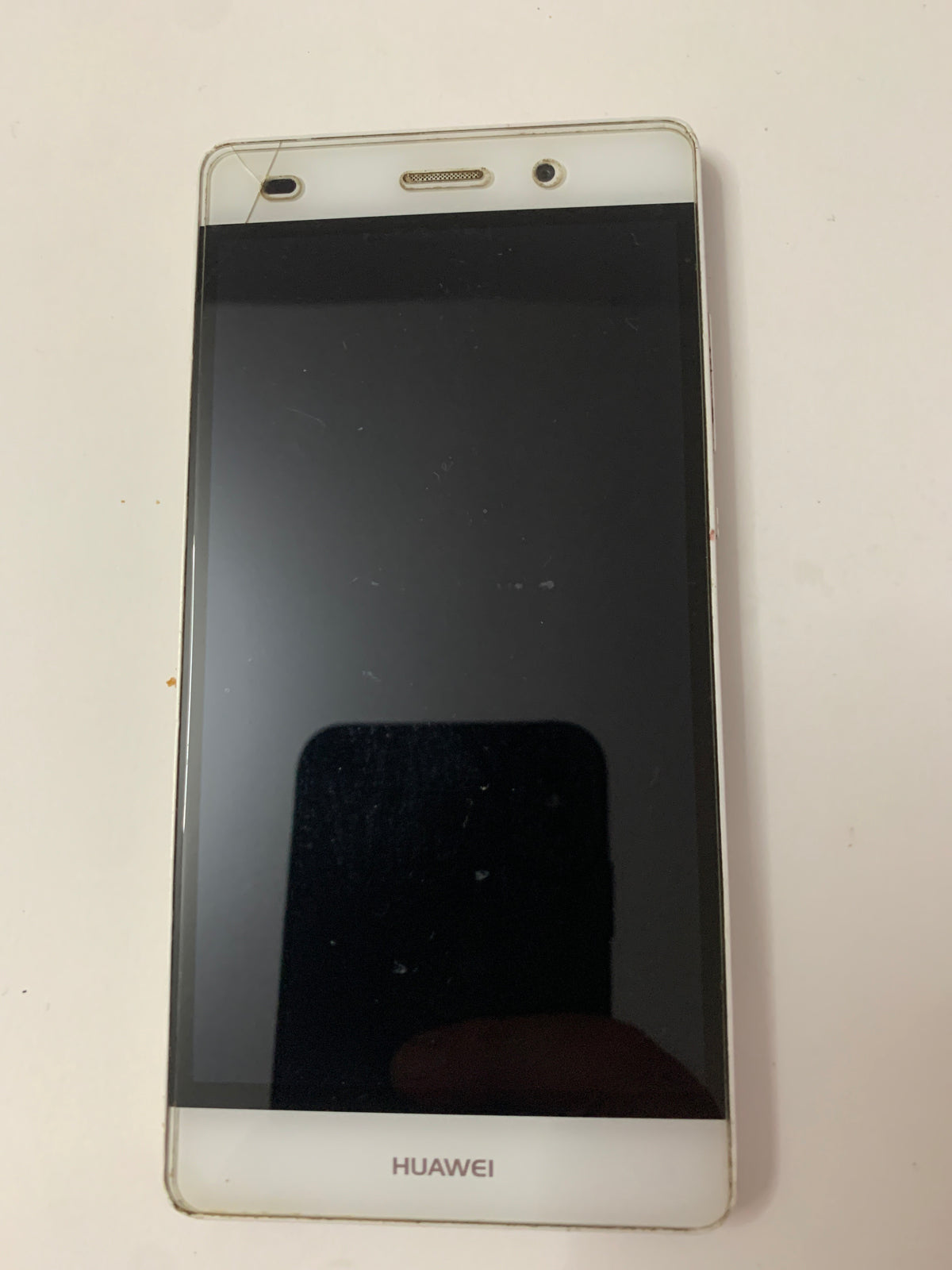 Smartphone Huawei P8 Lite ALE-L21 bianco per parti di ricambio o riparazione