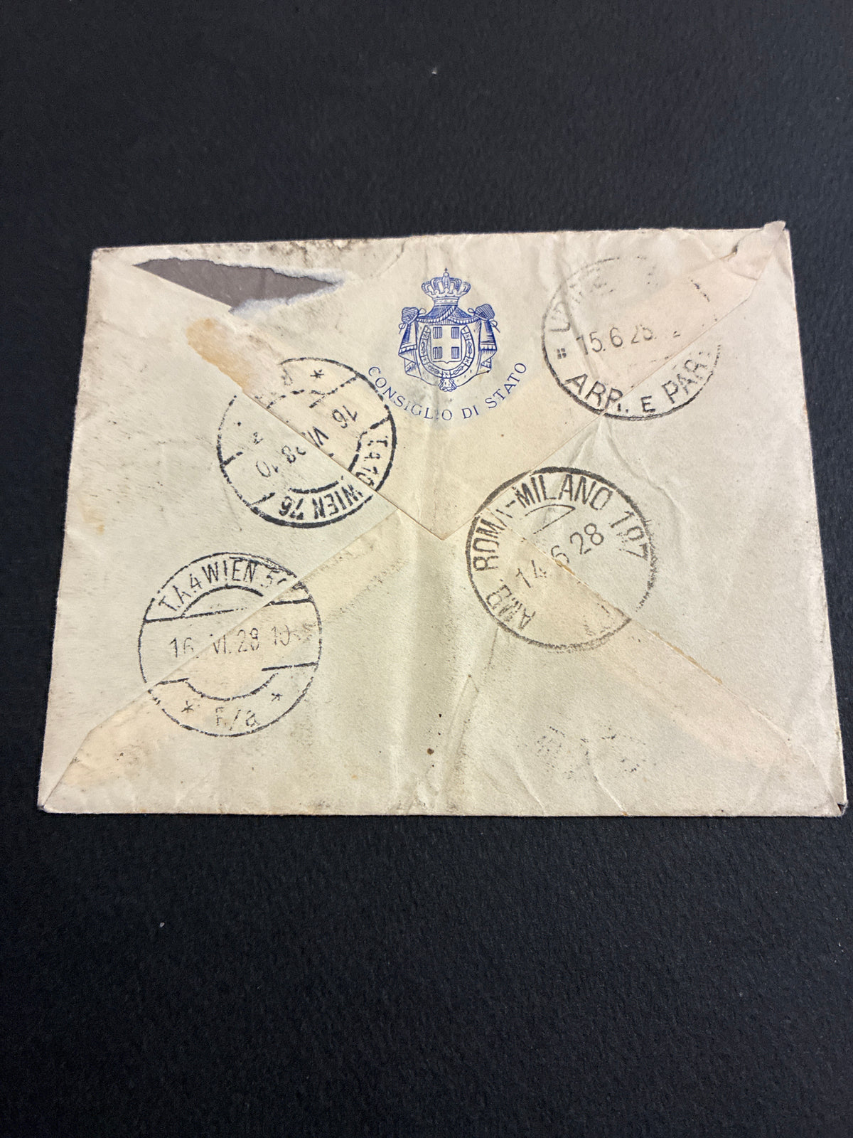 Busta Espresso del 1928 da Roma a Vienna per la Regia Legazione d'Italia, con lettera autografa del Consigliere di Stato Luigi Guglielmetti al figlio diplomatico Giuseppe