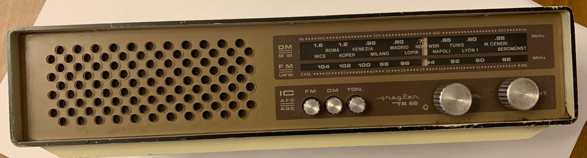 Radio da tavolo d'epoca Pregler TR 66