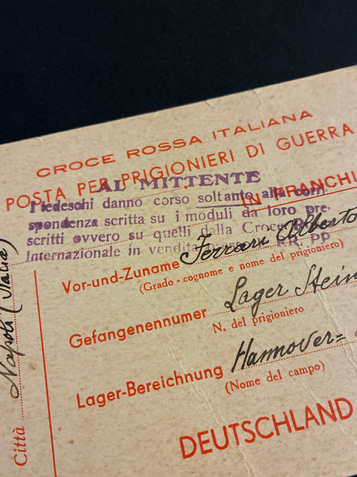 Cartolina CRI per Internati Militari Italiani da Napoli a Hannover (1944) – Respinta al Mittente con Timbro di Censura Tedesca