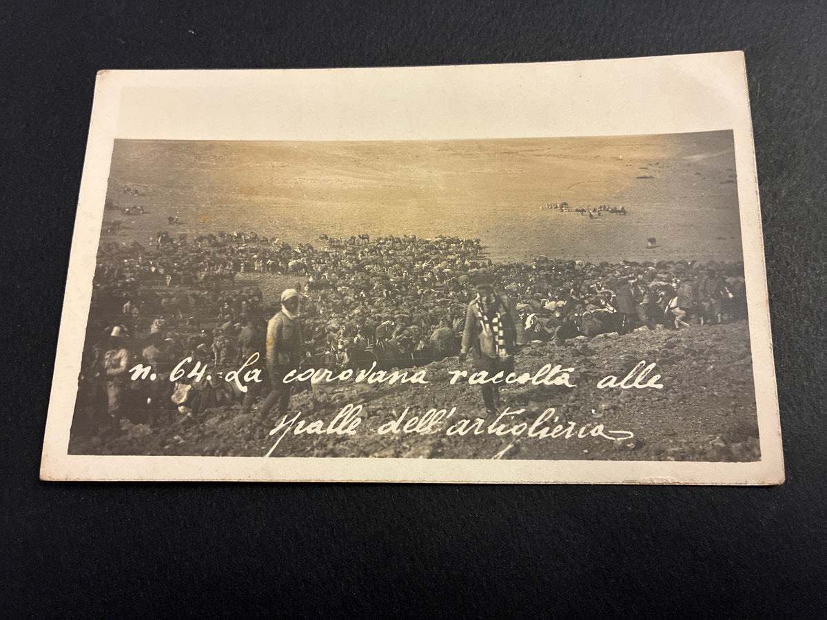 Cartolina Fotografica Militare Epoca Regio Esercito - N. 64 La Carovana Raccolta alle Spalle dell'Artiglieria - Rara Non Viaggiata