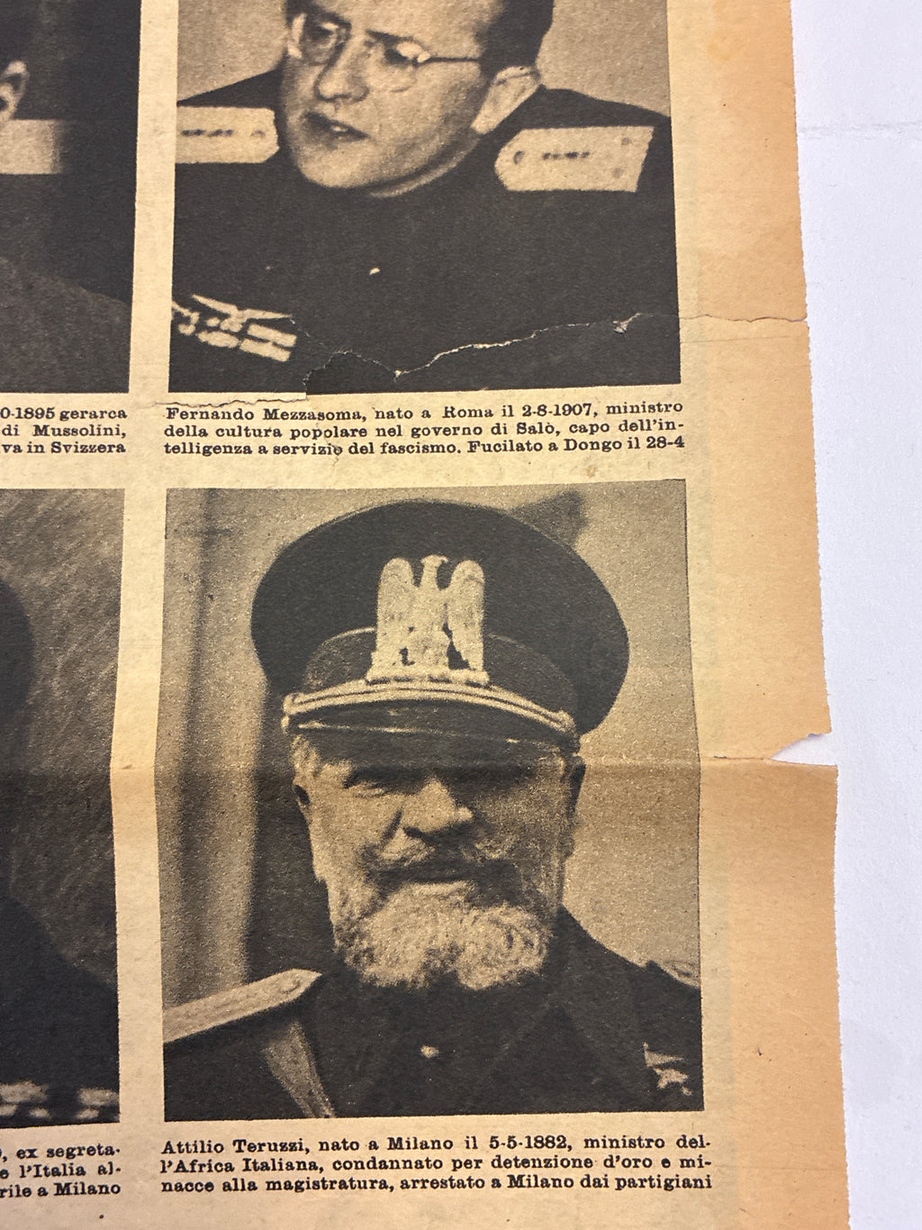 Rarissimo Numero Speciale Rivista Crimen 4 Maggio 1945 {Morte Mussolini - Con Taglio Lineare Descritto}