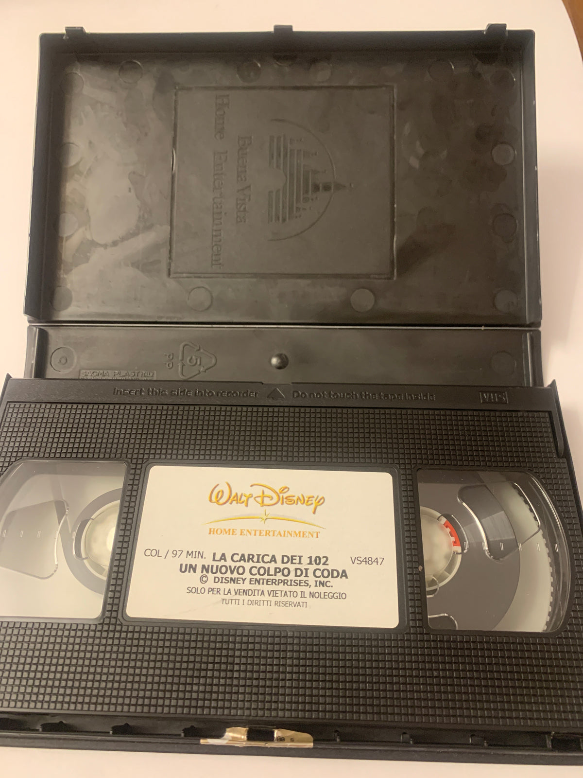 Lotto 2 VHS Disney "102 La carica dei 101" e "Pocahontas II - Viaggio nel Nuovo Mondo"