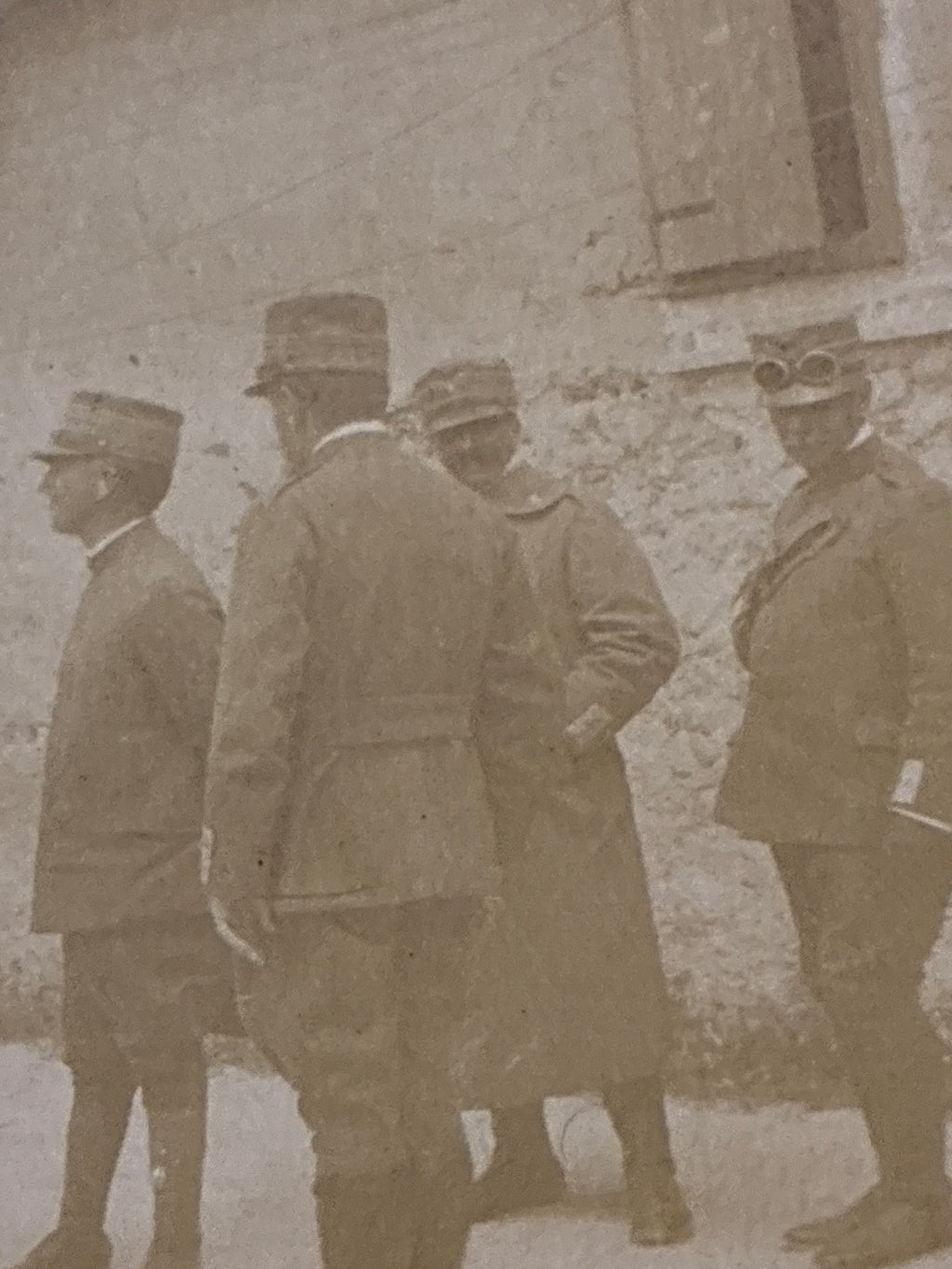 Foto Unica e Inedita WW1 - Sua Maestà il Re Vittorio Emanuele III d'Ispesione al Fronte con il Duca d'Aosta e Cane Mascotte