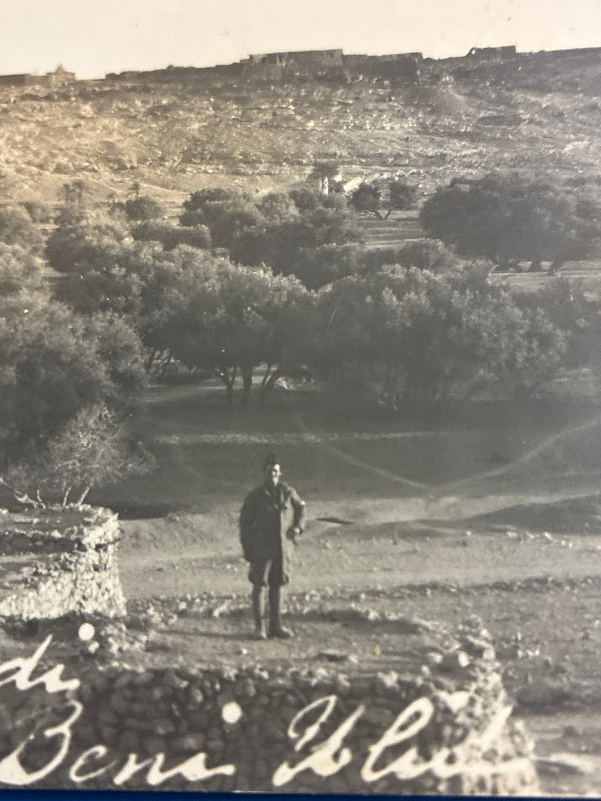 Cartolina postale italiana d'epoca coloniale del 1919 con veduta panoramica di Beni Ulid (Libia) e militare in divisa coloniale dell'epoca