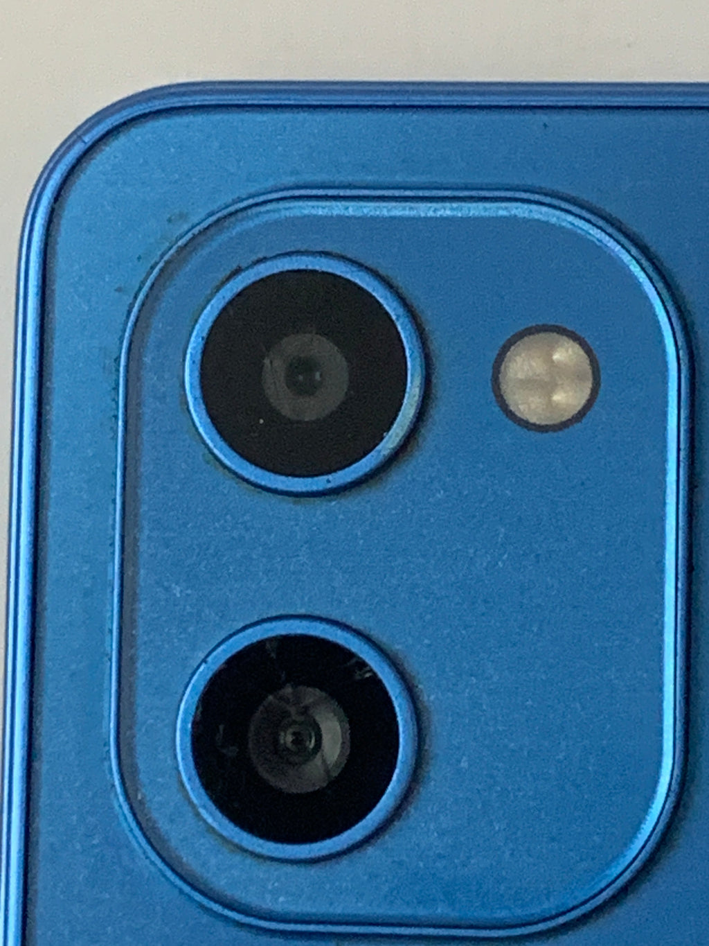 Smartphone UMIDIGI blu serie Beyond Dreams doppia fotocamera