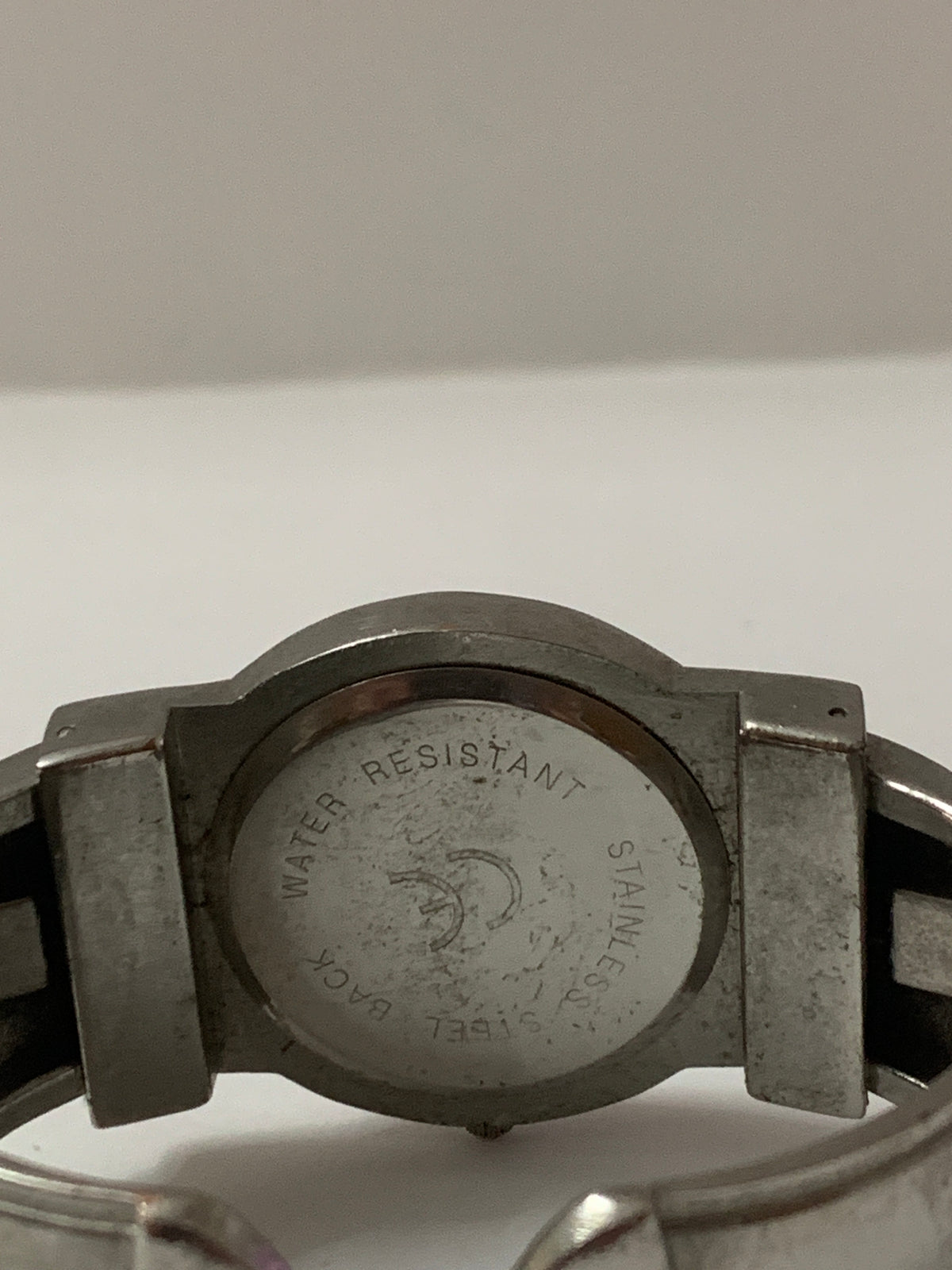 Orologio da donna vintage con bracciale rigido a schiava quadrante nero al quarzo