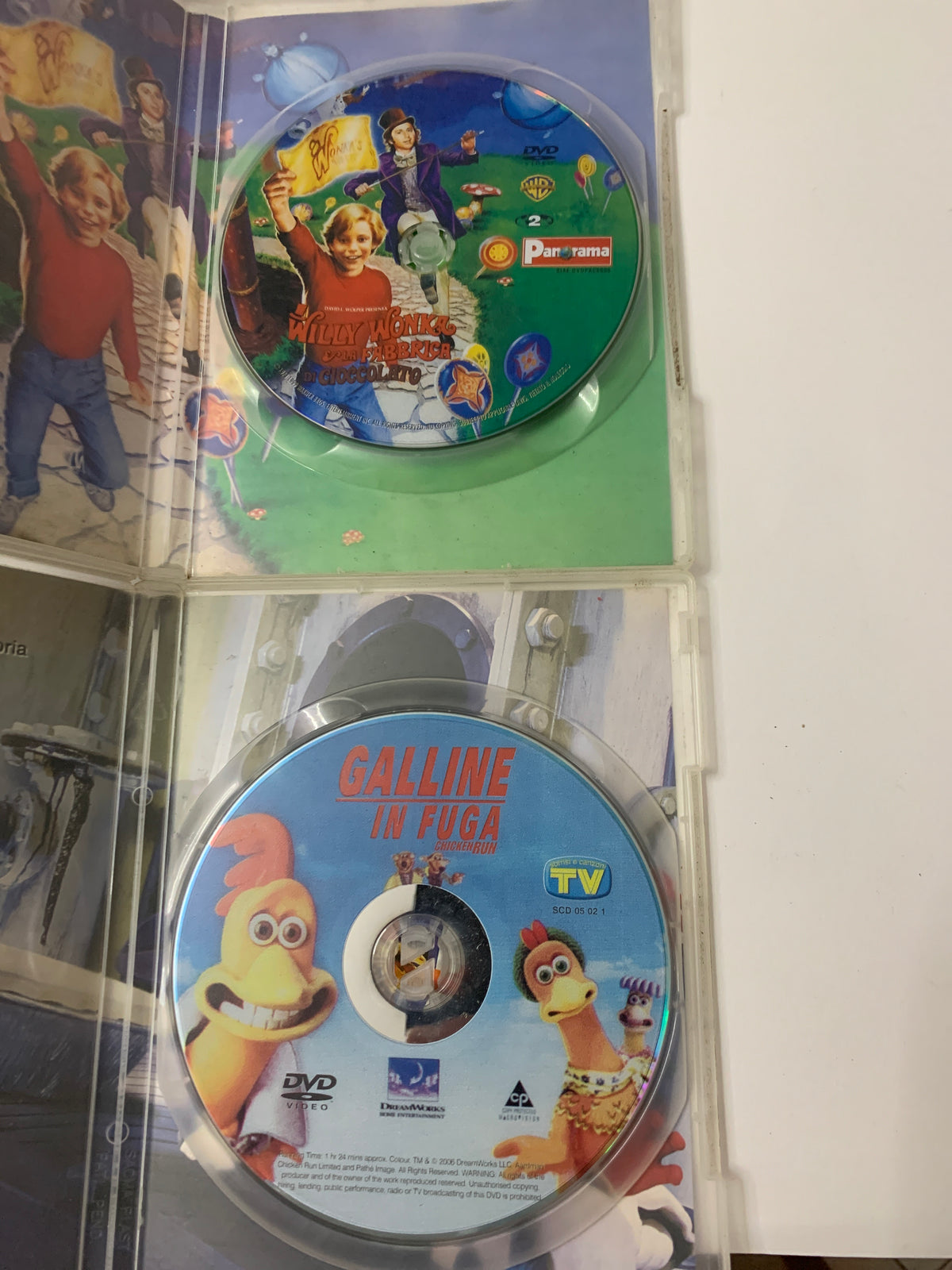 Lotto 2 DVD Film Cult - Galline in Fuga e Willy Wonka e la Fabbrica di Cioccolato