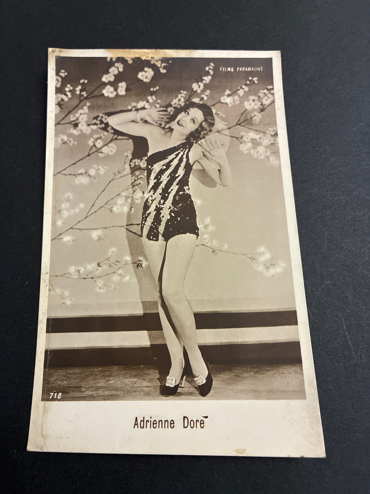 Cartolina Vintage Adrienne Dore - Cinema Muto Pre-Code - Edizioni G. B. Falci Milano (1929)