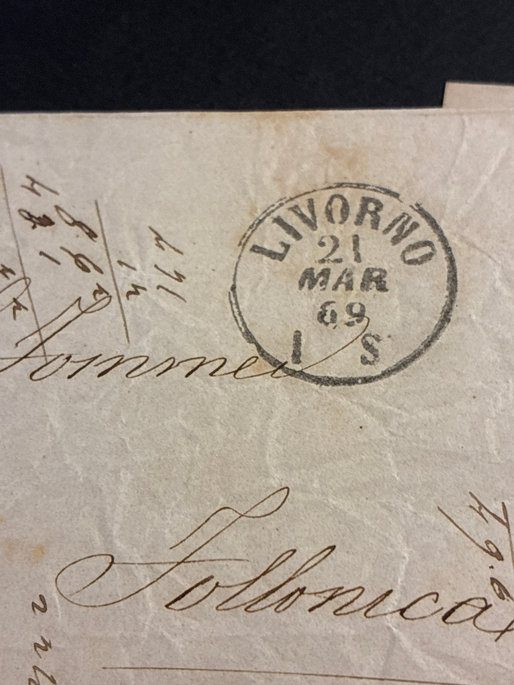 Splendido documento storico postale del primo Regno d'Italia proveniente dall'archivio e collezione dell'Ingegner Curzio Batini recante il caratteristico timbro lineare viola impresso sul fronte la busta intera è stata spedita nel marzo del 1869 ed è rego
