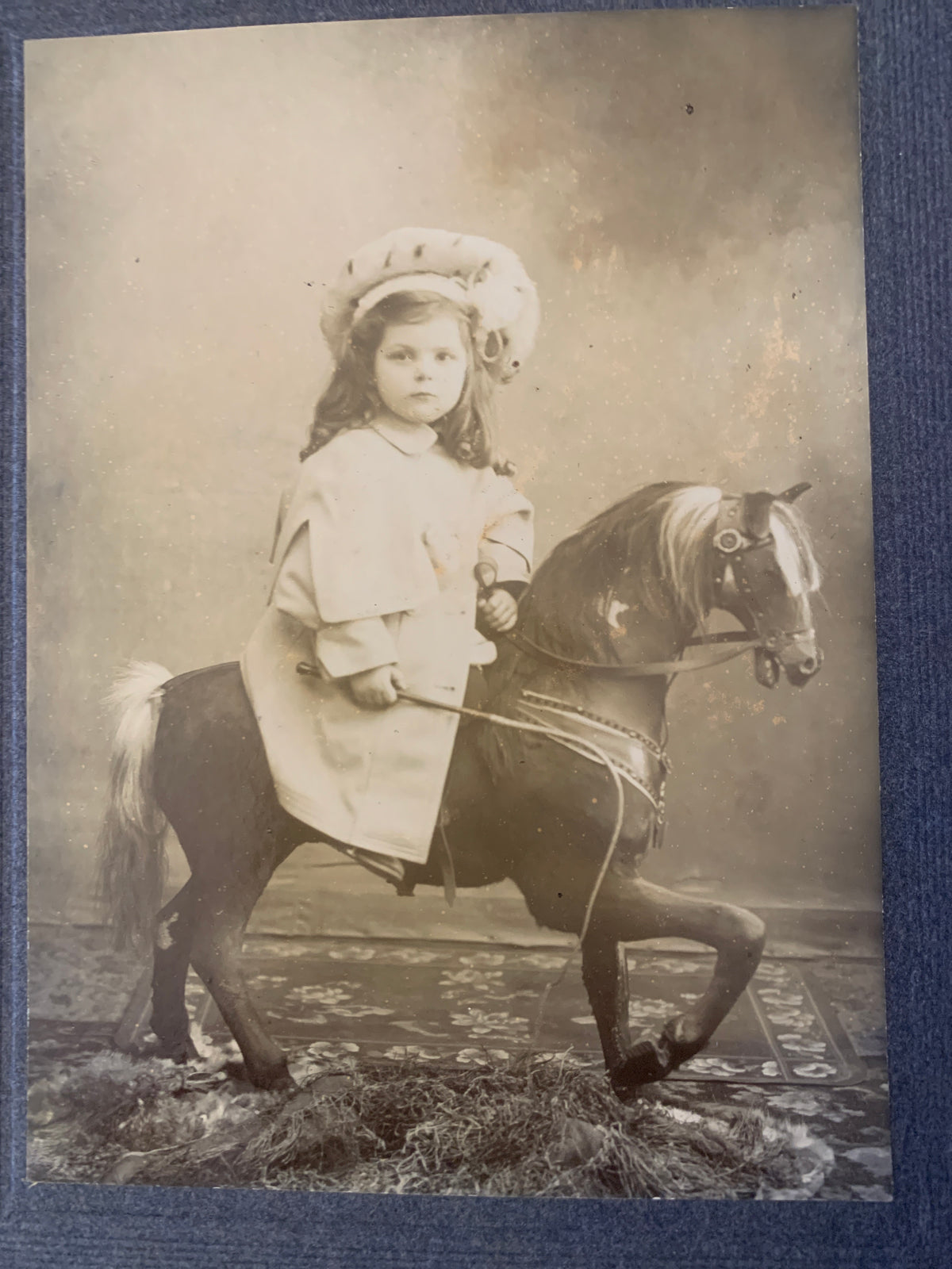 Antica Fotografia Bambina a Cavallo di un Pony Studio S. Meduri Buenos Aires D'Epoca