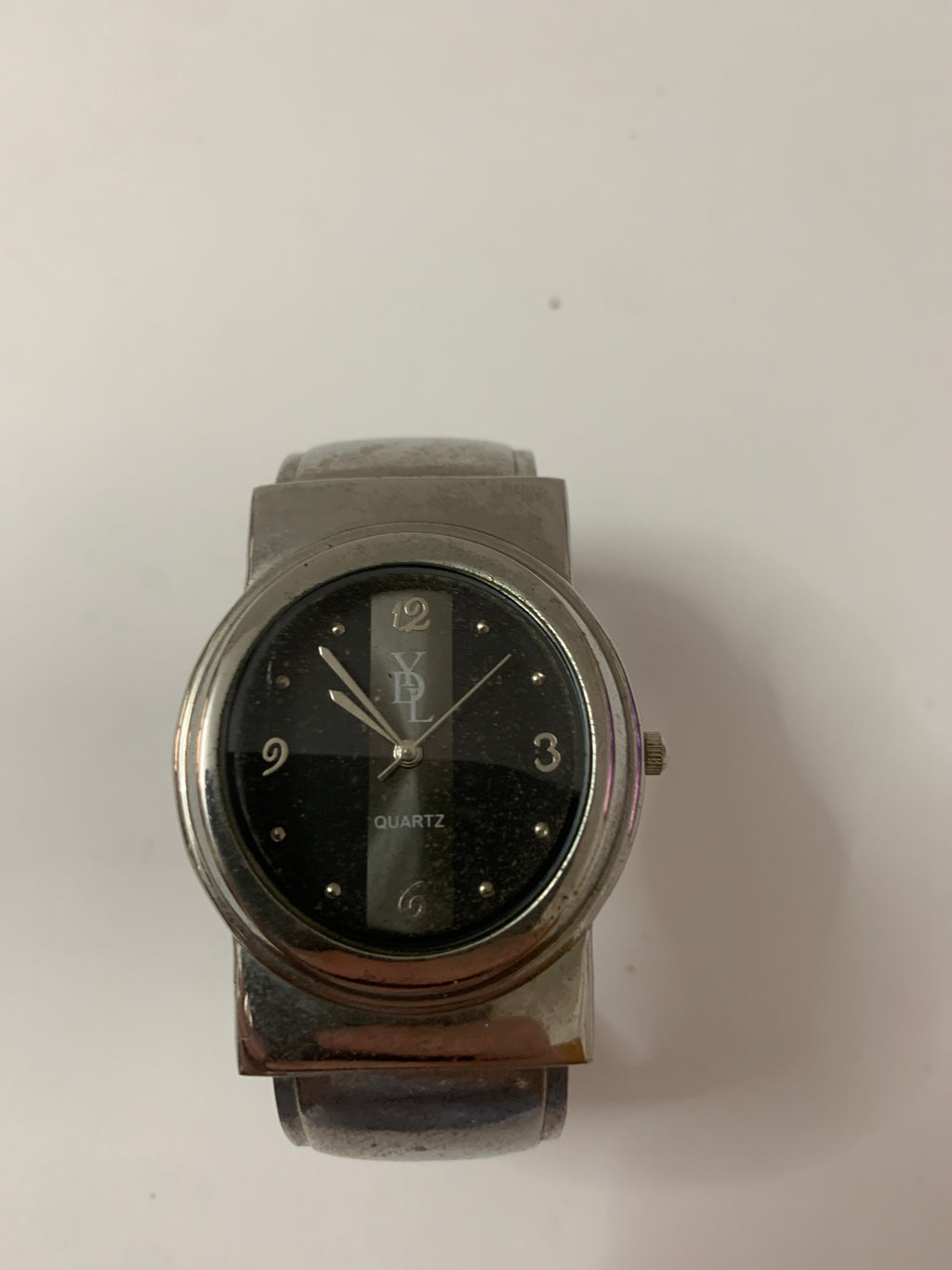 Orologio da donna vintage con bracciale rigido a schiava quadrante nero al quarzo