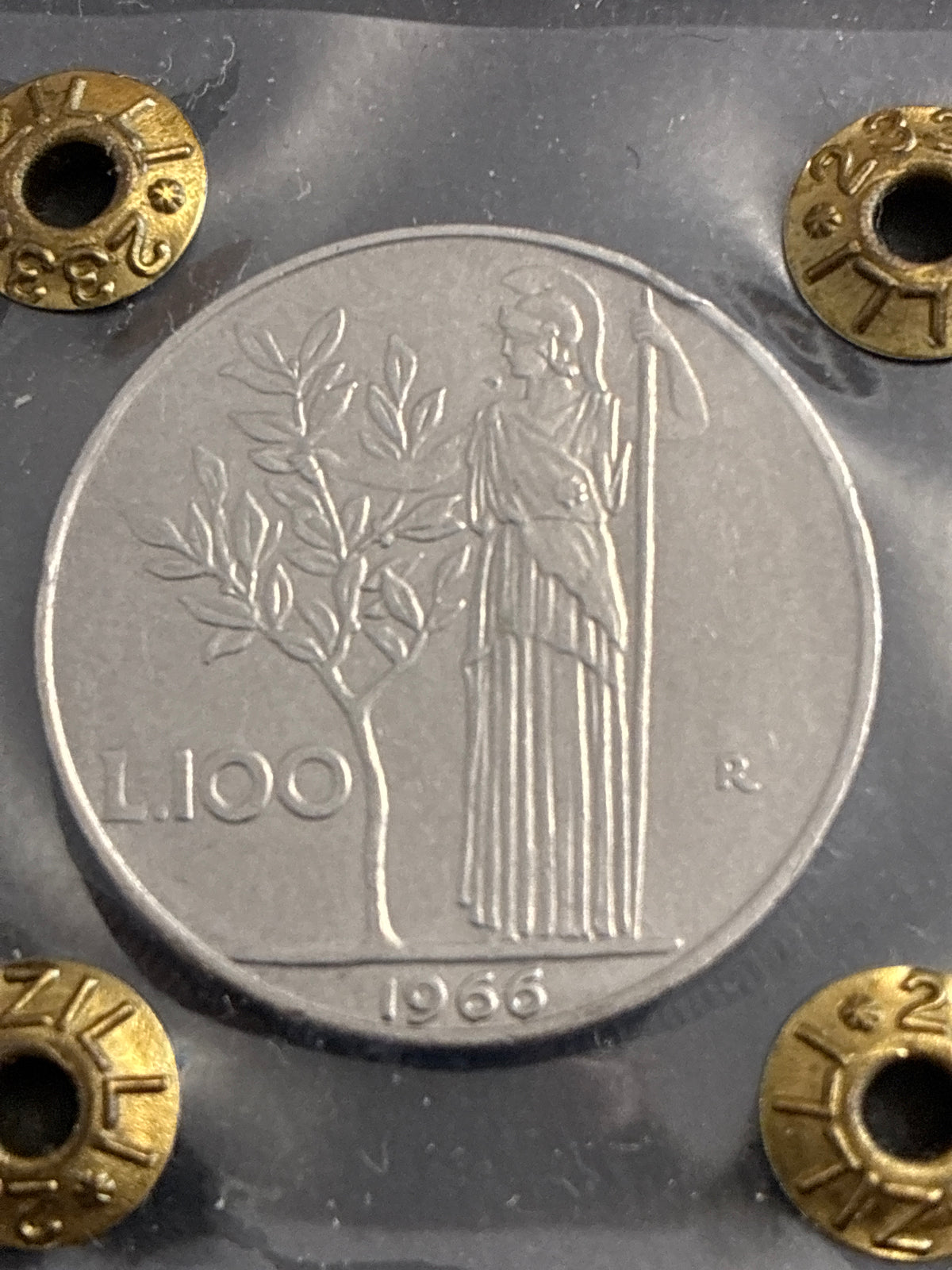 100 Lire 1966 Minerva Rara con Errore Asse Ruotato 30° Periziata