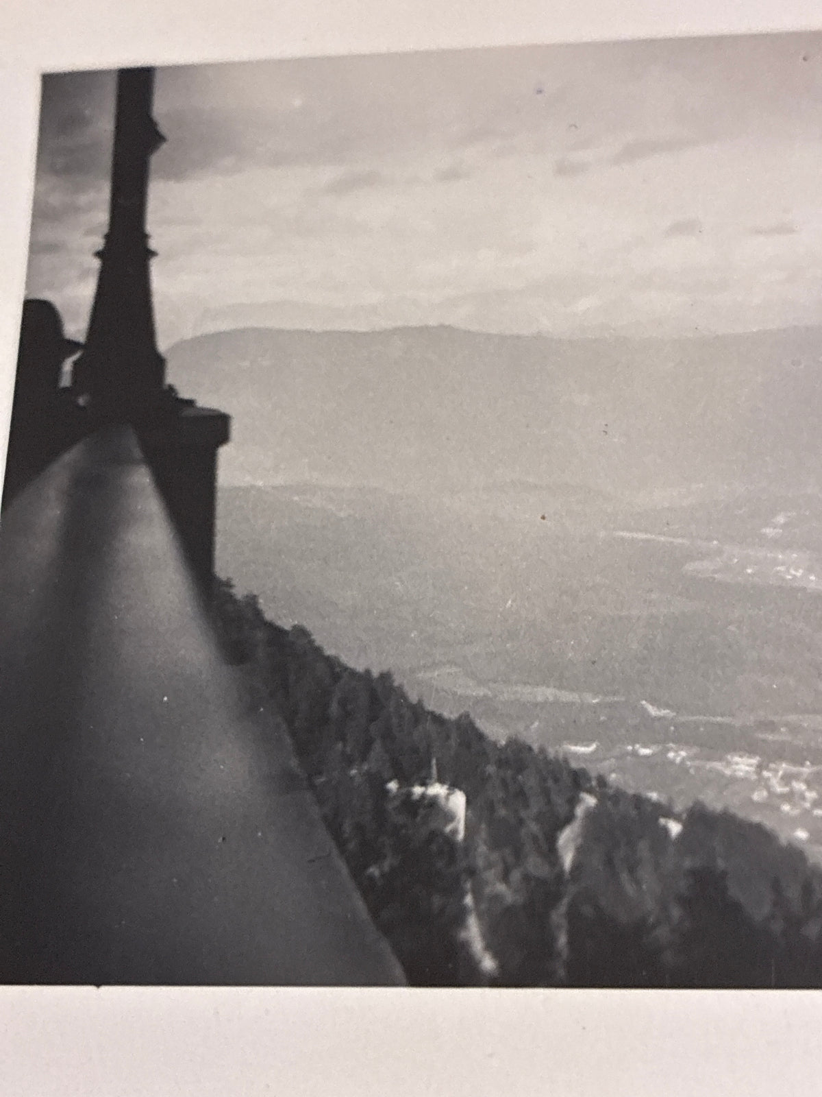 Veduta panoramica del Passo della Mendola da una postazione del Regio Esercito