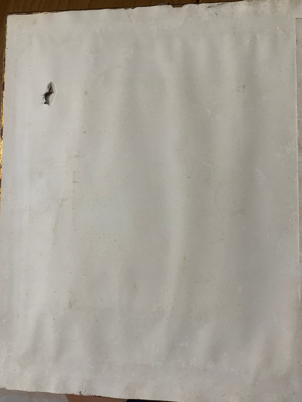 Dipinto a olio su tela "Scorcio paesaggistico attraverso arco in pietra" - Firmato "Frasca" (con cornice dorata)