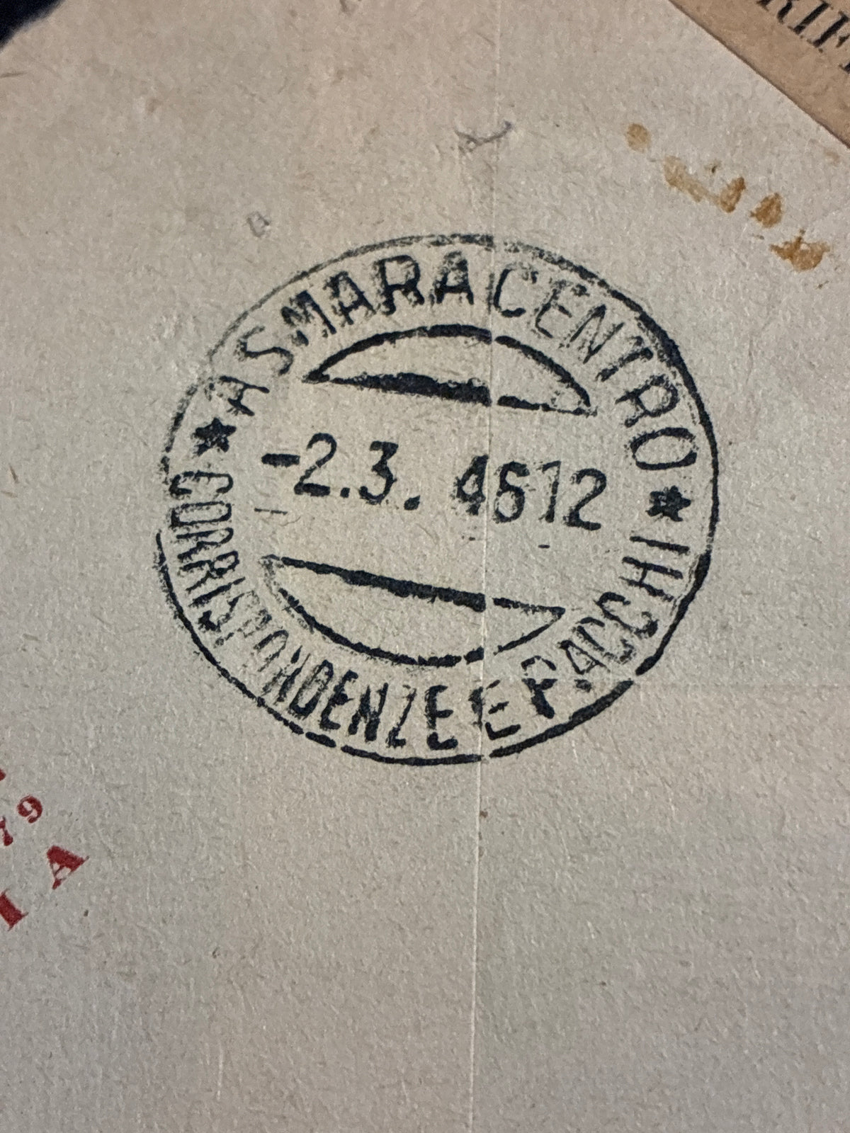 Busta via aerea del 1946 da Venezia ad Asmara (Eritrea) con affrancatura della Luogotenenza e fascetta di censura.