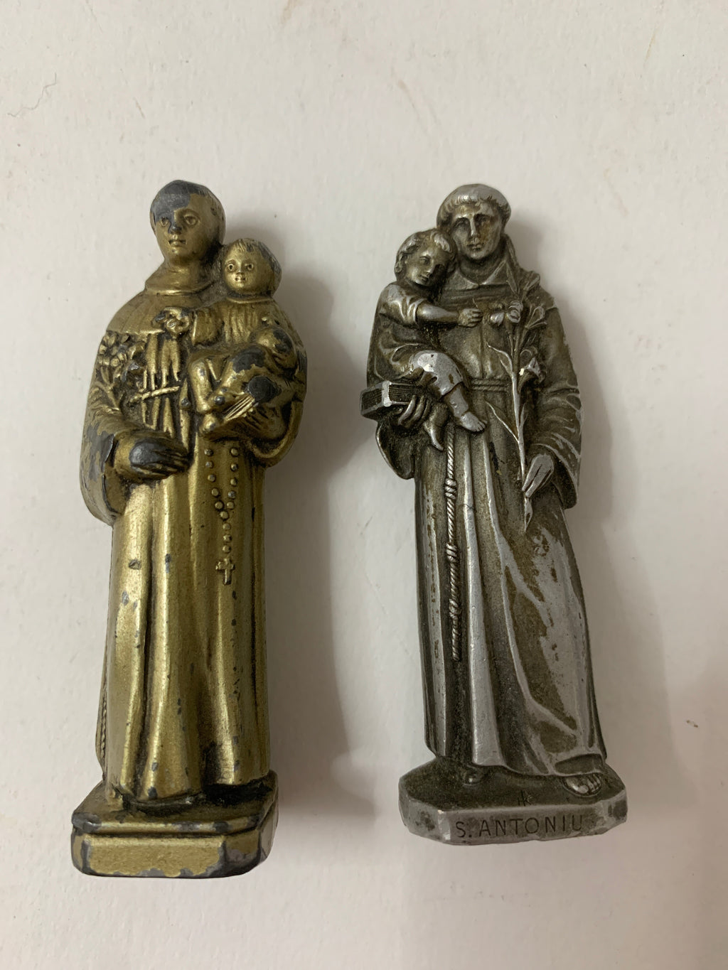 Coppia Statuette Devozionali Vintage - Sant'Antonio da Padova in Metallo / Peltro