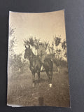 S.A.R. Emanuele Filiberto di Savoia-Aosta, il "Duca Invitto", a cavallo in prima linea – Rara fotografia originale d'epoca sviluppata al fronte