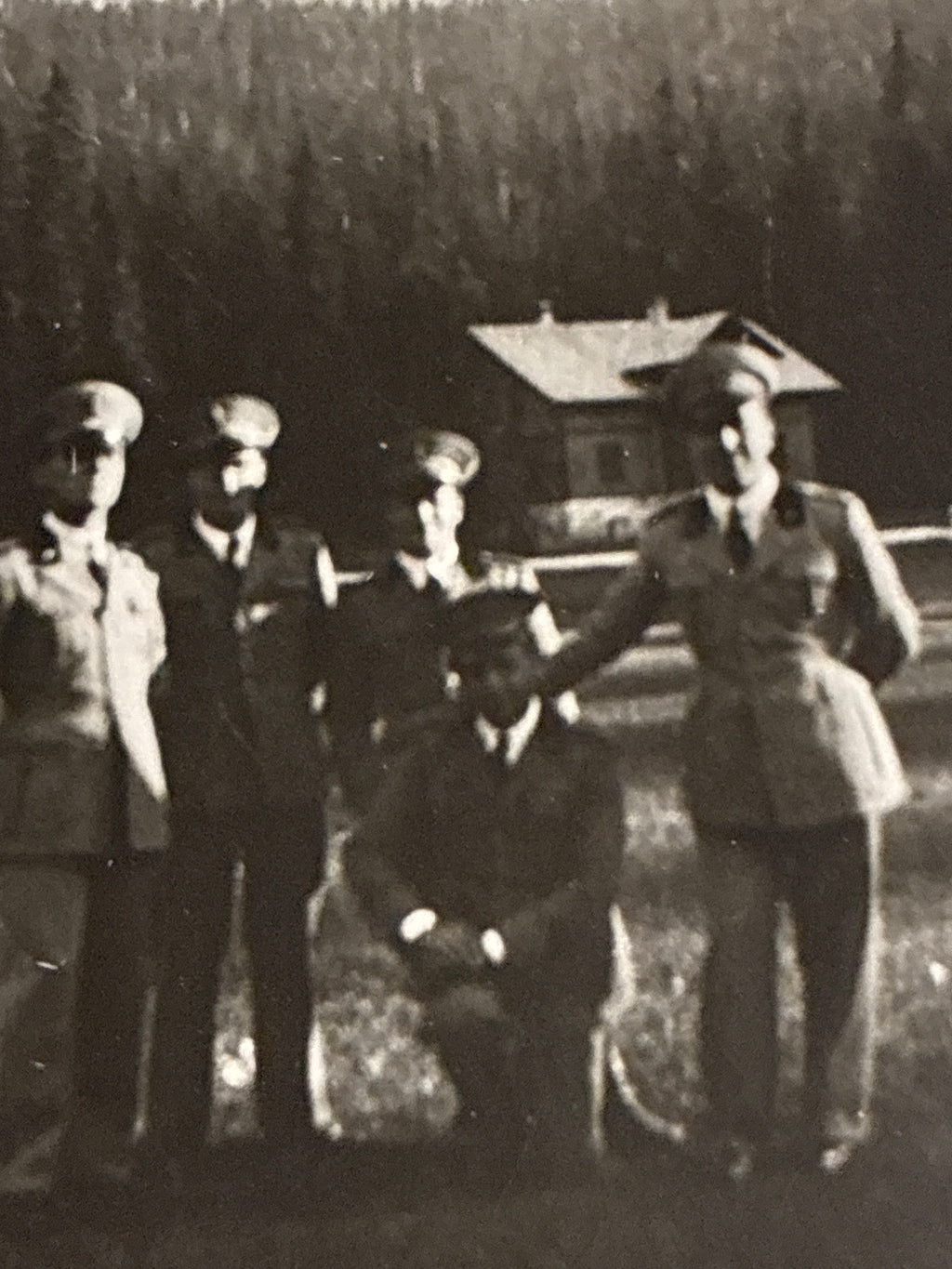L'ufficiale Carlo Dabalà e commilitoni al Passo di Costalunga nelle Grandi Manovre del 1937