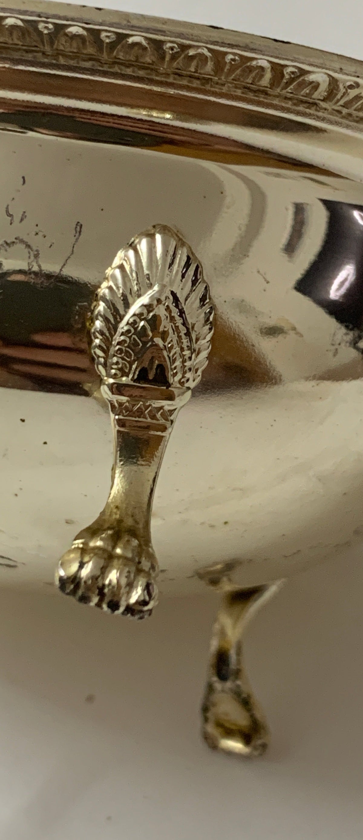 Alzatina Ovale Vintage Marchiata OLRI in Metallo Dorato/Argentato con Piedini a Zampa