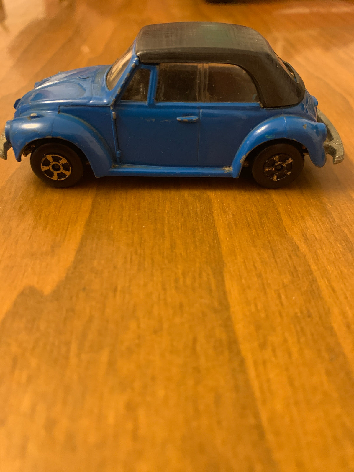 Modellino Polistil / Politoys Volkswagen Maggiolino Cabriolet (Blue)