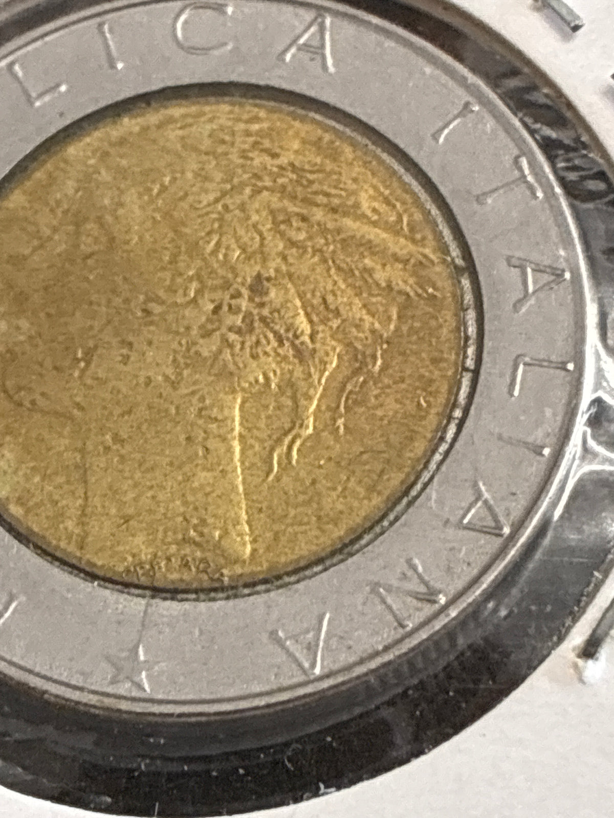 500 lire del 1988 Quirinale errore conio slittamento del tondello in acmonital nc