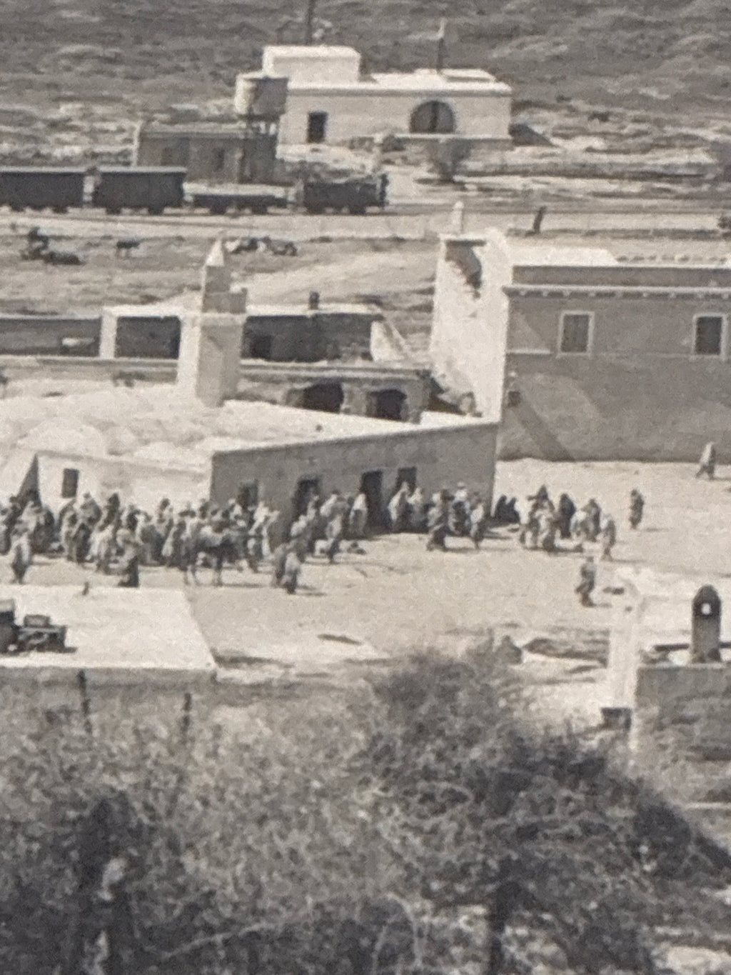 Cartolina postale italiana d'epoca coloniale del 1919 con veduta panoramica del fortino militare e del villaggio di Azizia in Libia.