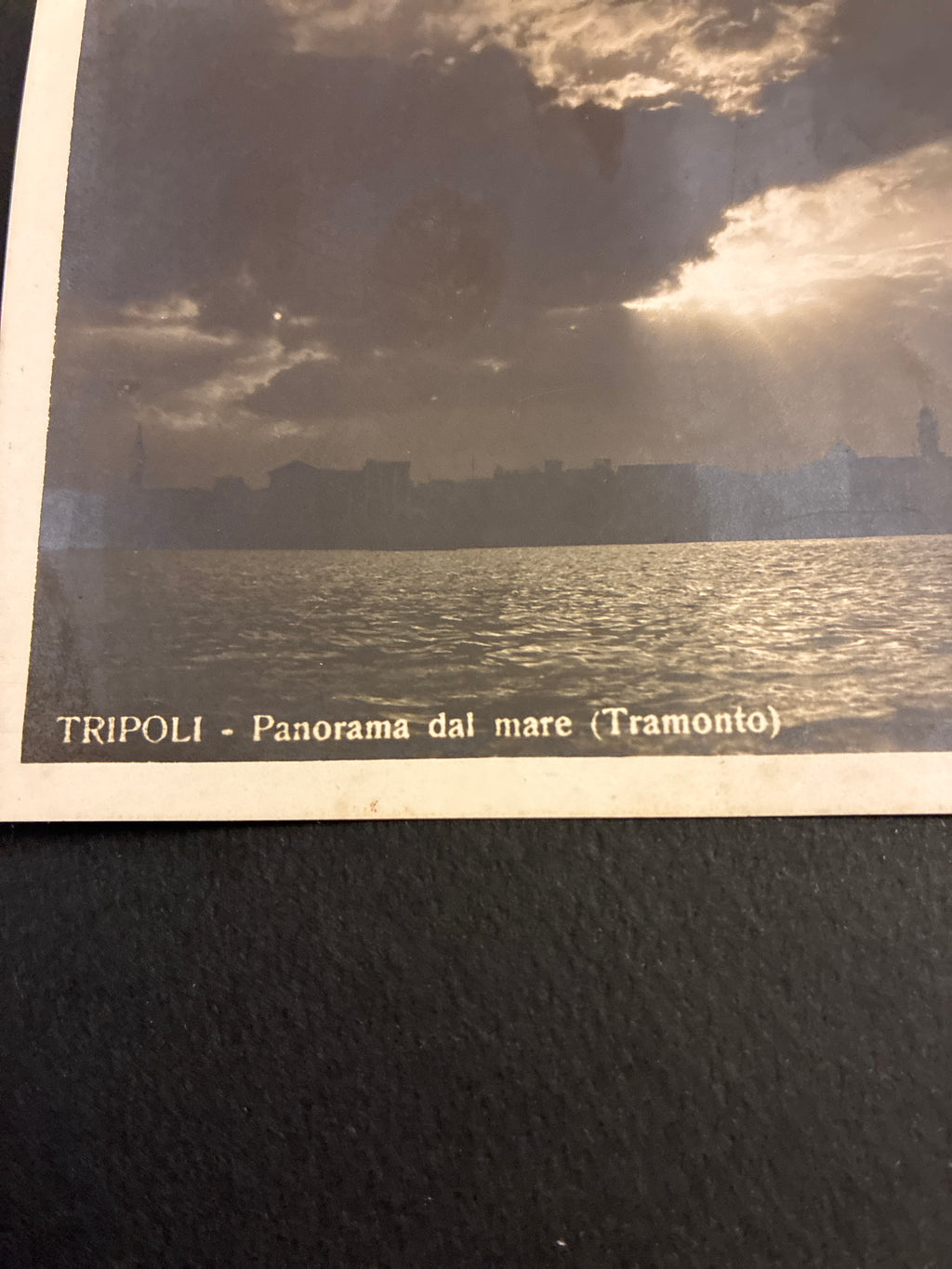Cartolina Coloniale Libia Tripoli - Panorama dal Mare al Tramonto - Foto G. Pucci Ed. A. Traldi Milano Non Viaggiata