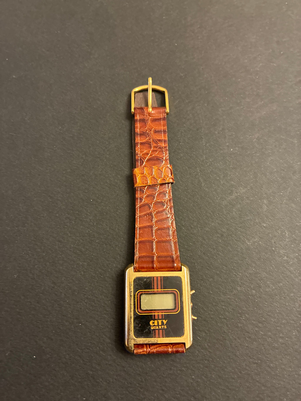 Orologio Digitale LCD Vintage City Quartz Anni Ottanta Da Collezione Ricambi Non Funzionante