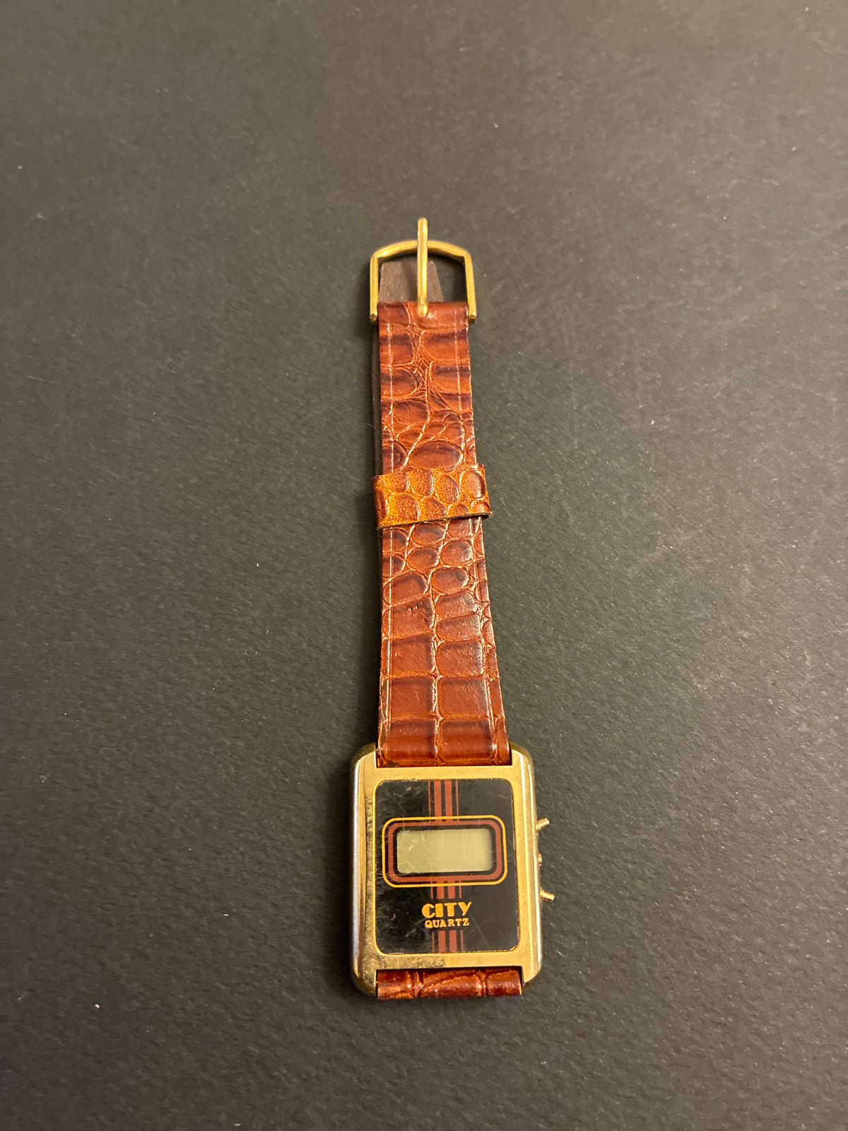 Orologio Digitale LCD Vintage City Quartz Anni Ottanta Da Collezione Ricambi Non Funzionante