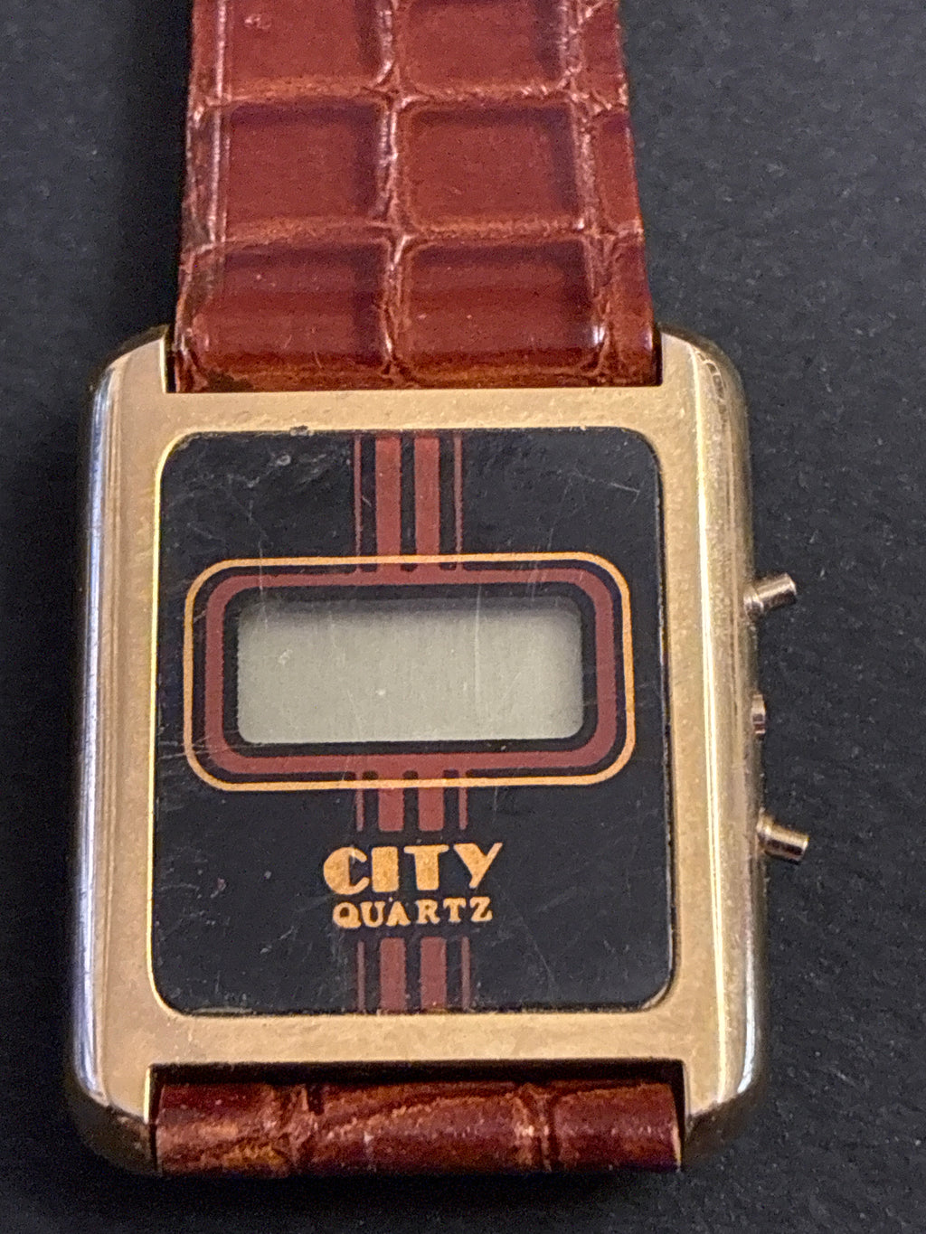 Orologio Digitale LCD Vintage City Quartz Anni Ottanta Da Collezione Ricambi Non Funzionante
