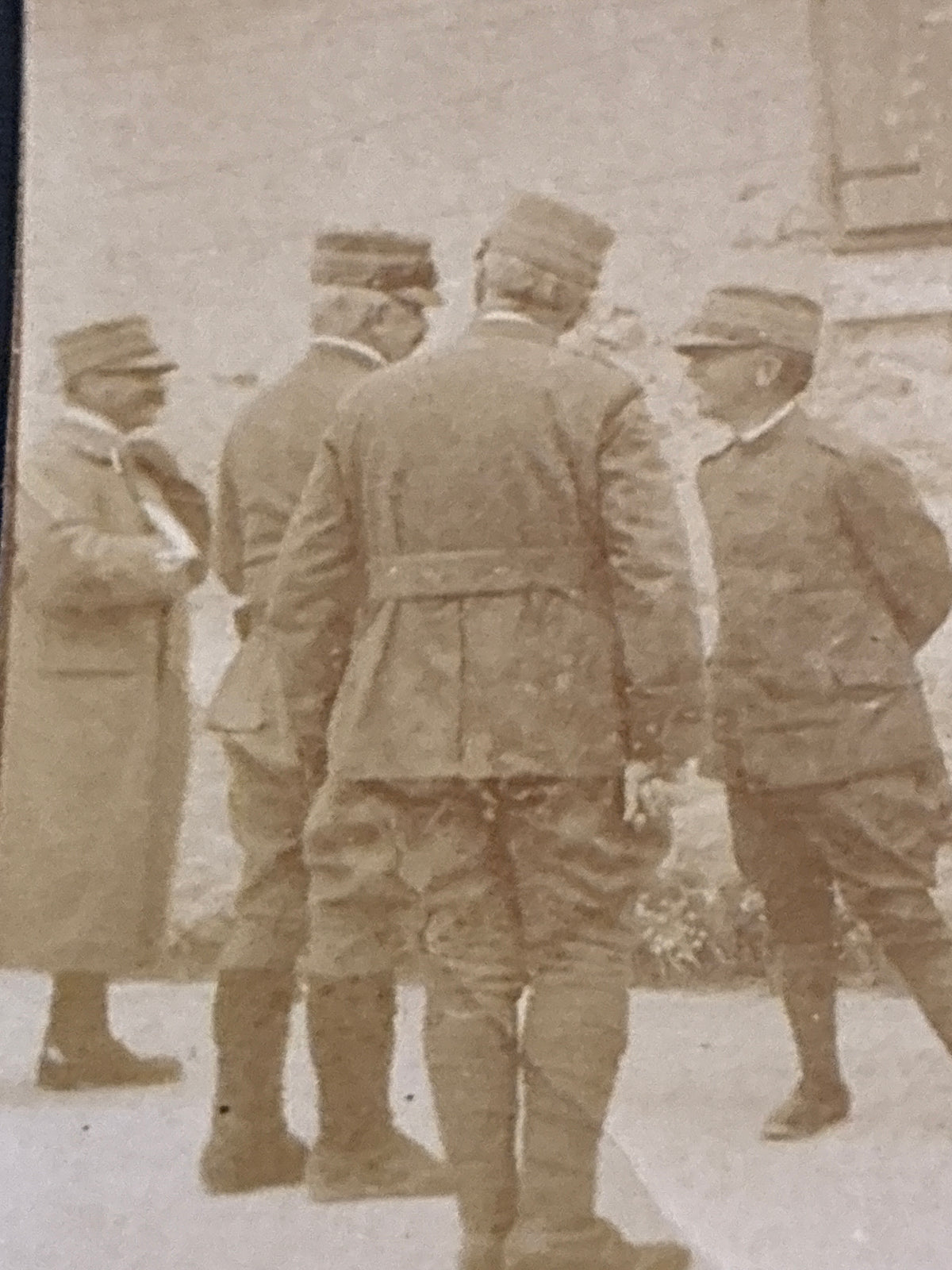 Foto Unica e Inedita WW1 - Il Re Vittorio Emanuele III a Colloquio con il Duca d'Aosta e lo Stato Maggiore sul Fronte Italiano