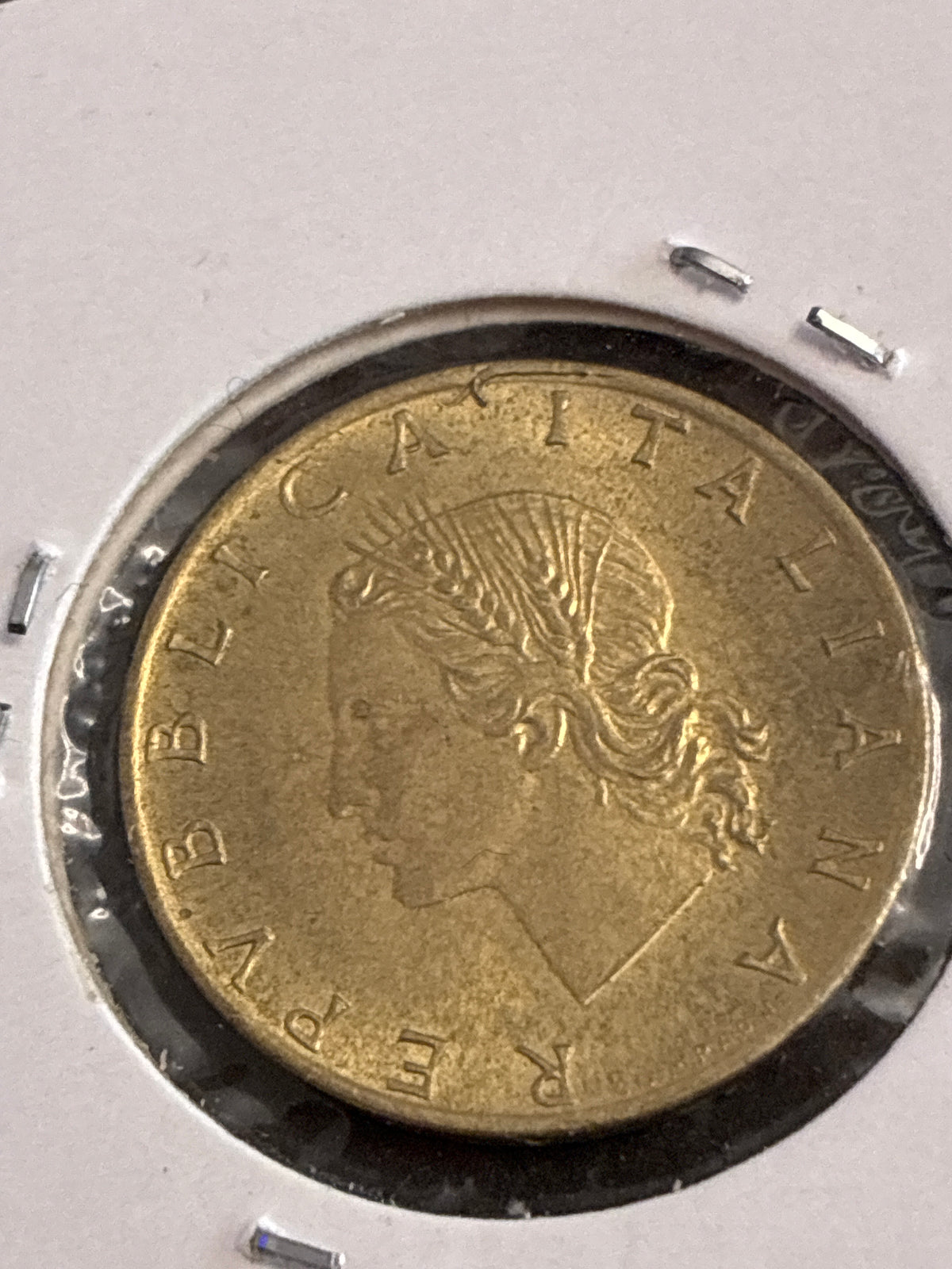 20 lire del 1985 Ramo di Quercia variante errore di conio rottura della grondaia con frammento trattenuto